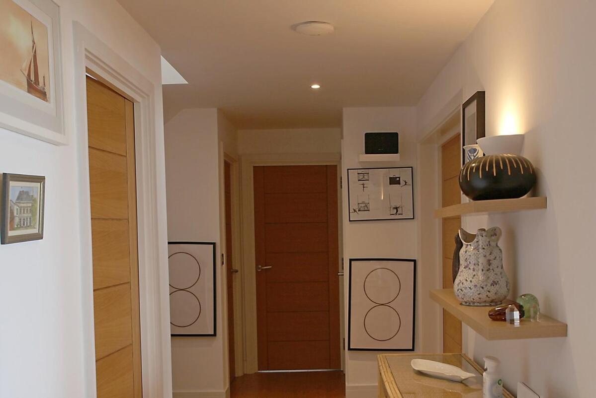 Four-Bedroom Apartment photo 3