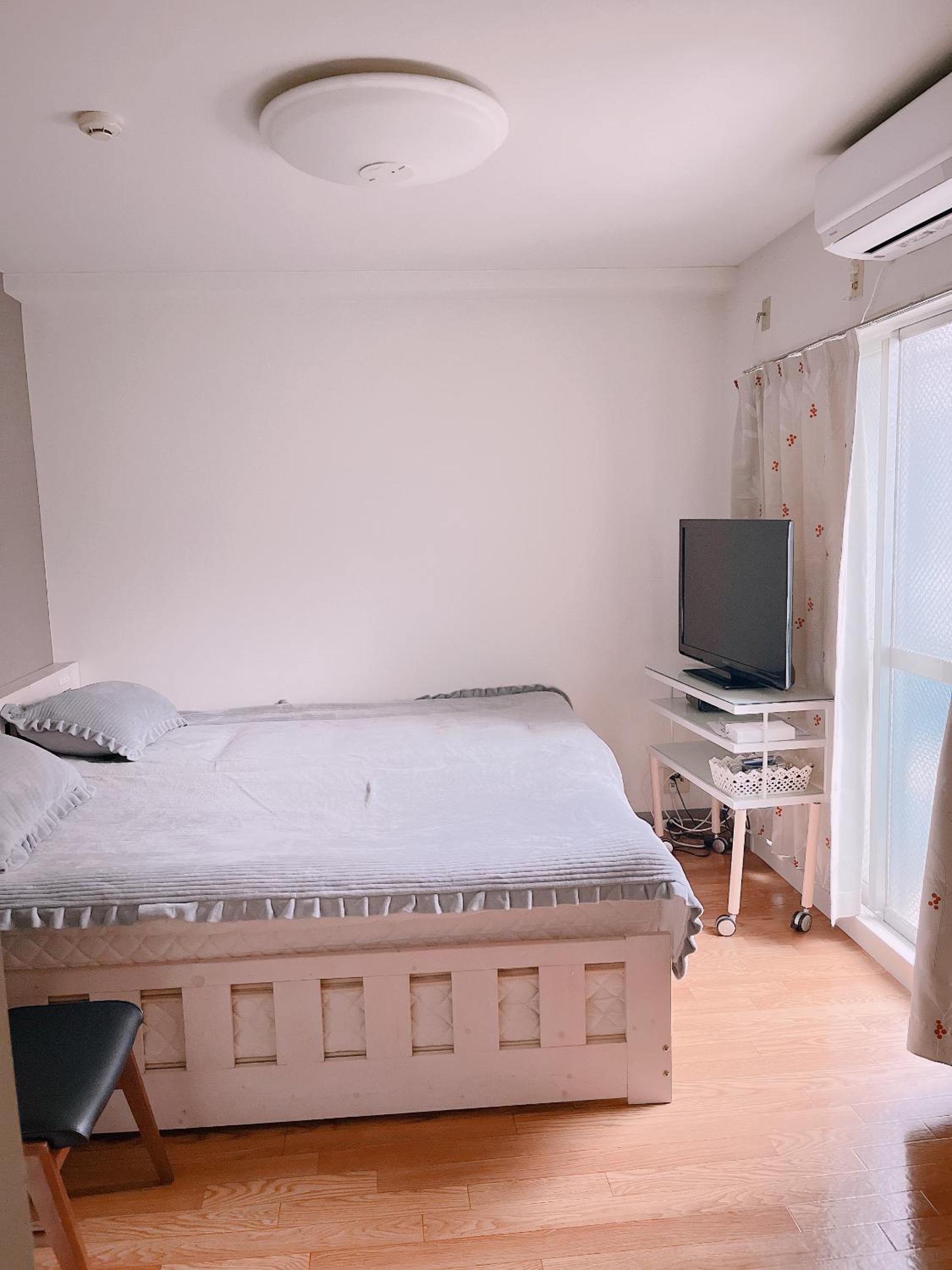 One-Bedroom Apartment photo 3