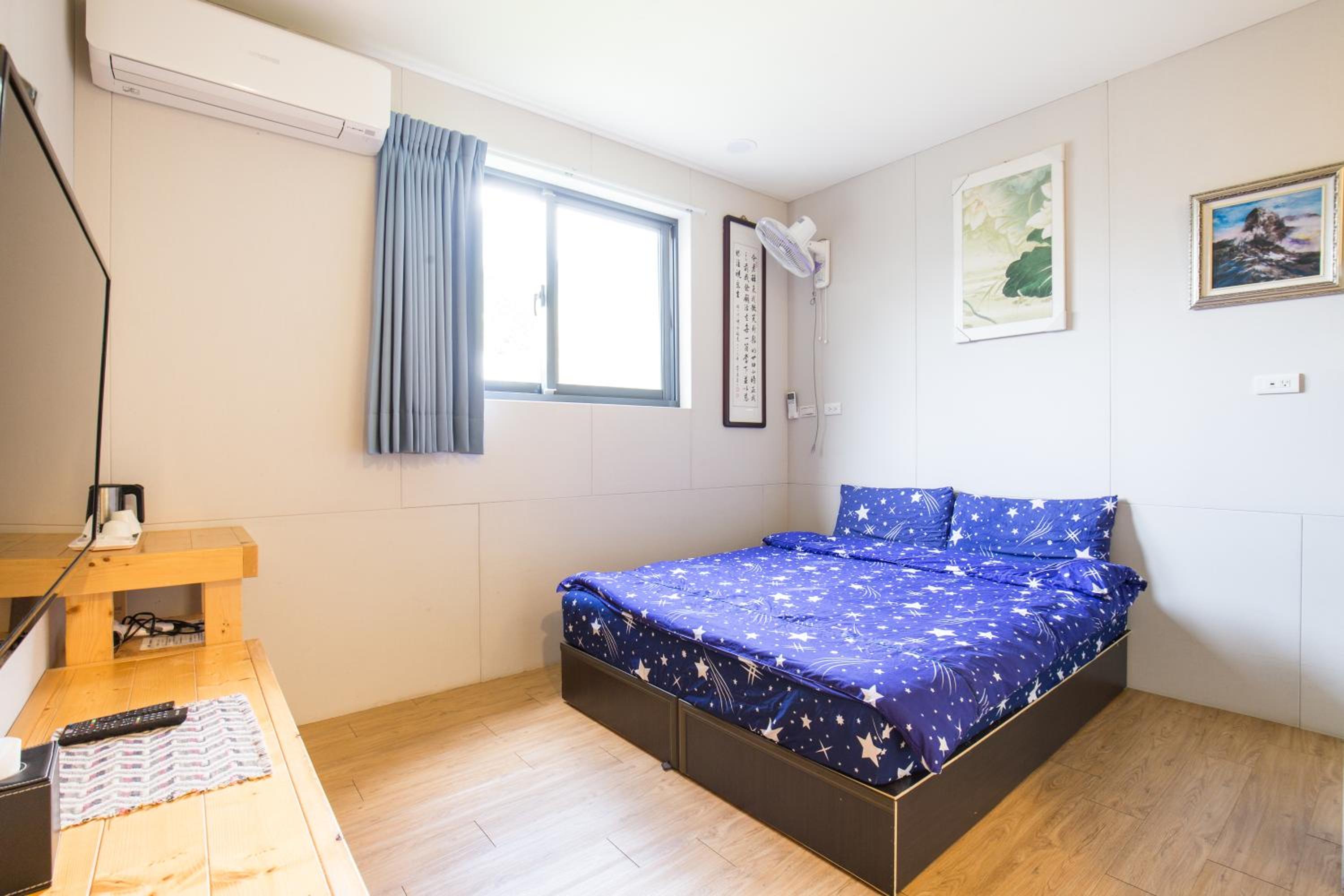Exquisite Double Room with Private Bathroom photo 1