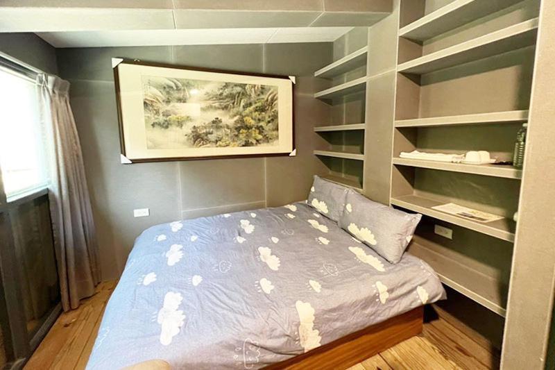 Standard Double Room with Shared Bathroom photo 2