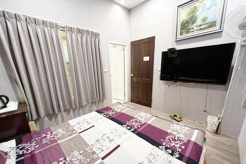 Deluxe Family Suite photo 2
