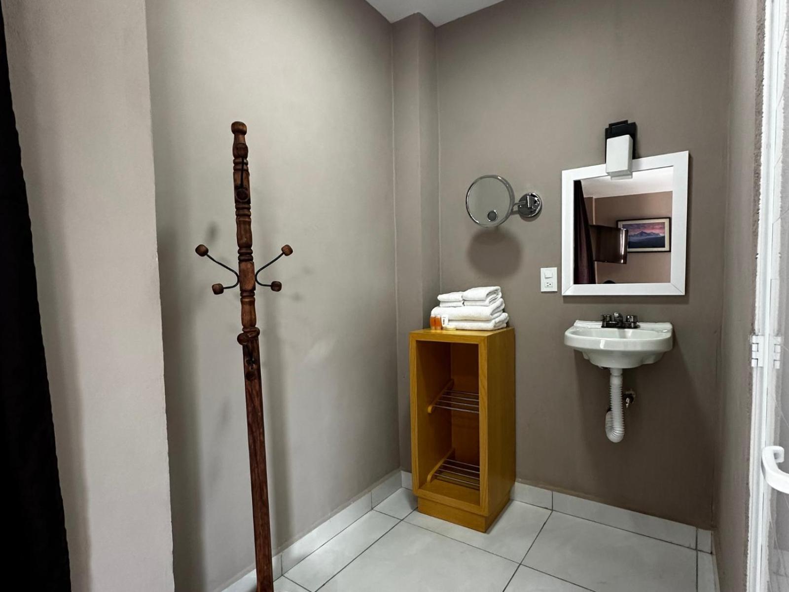Deluxe Double Room with Balcony photo 2