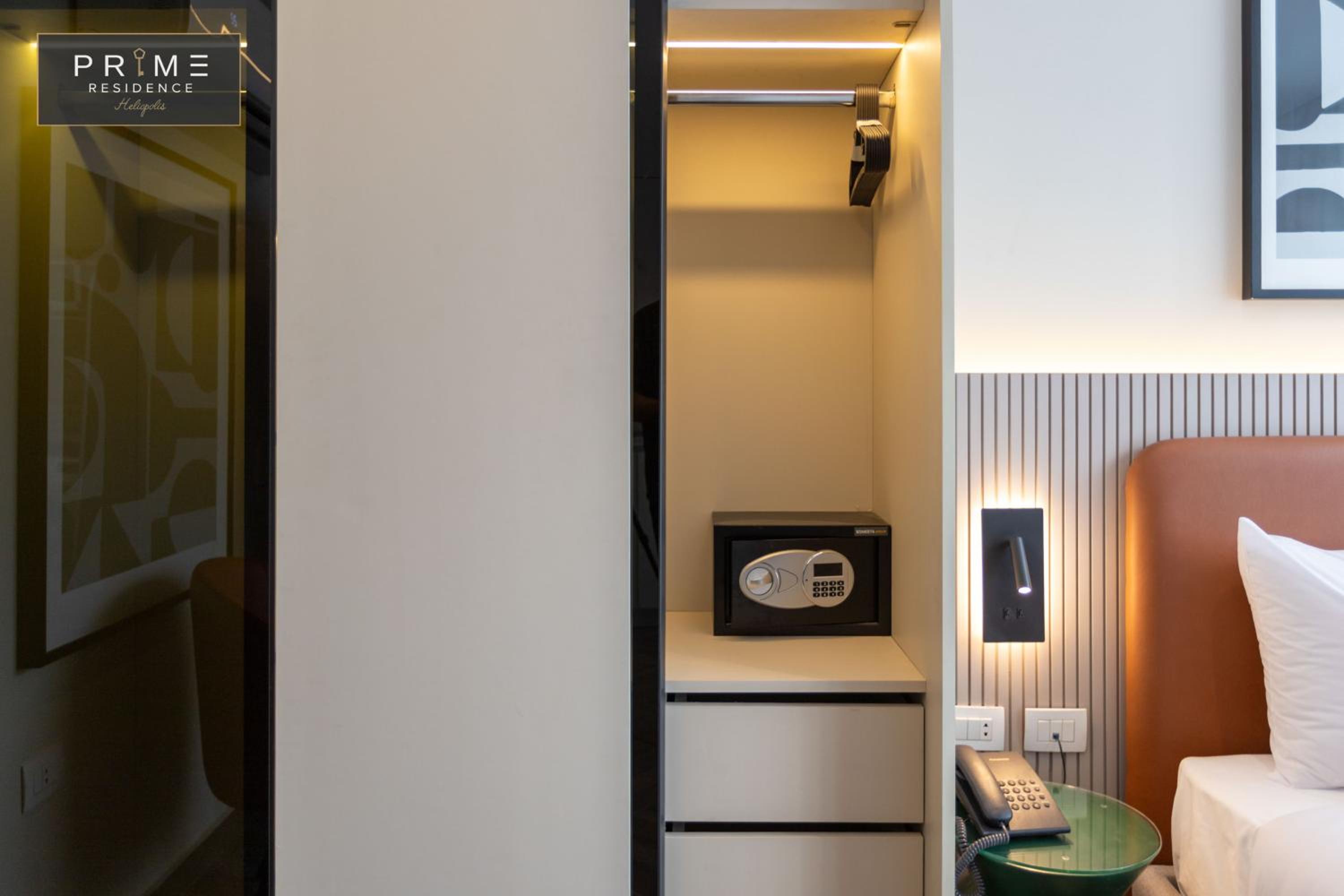 Standard Studio - Photo 16