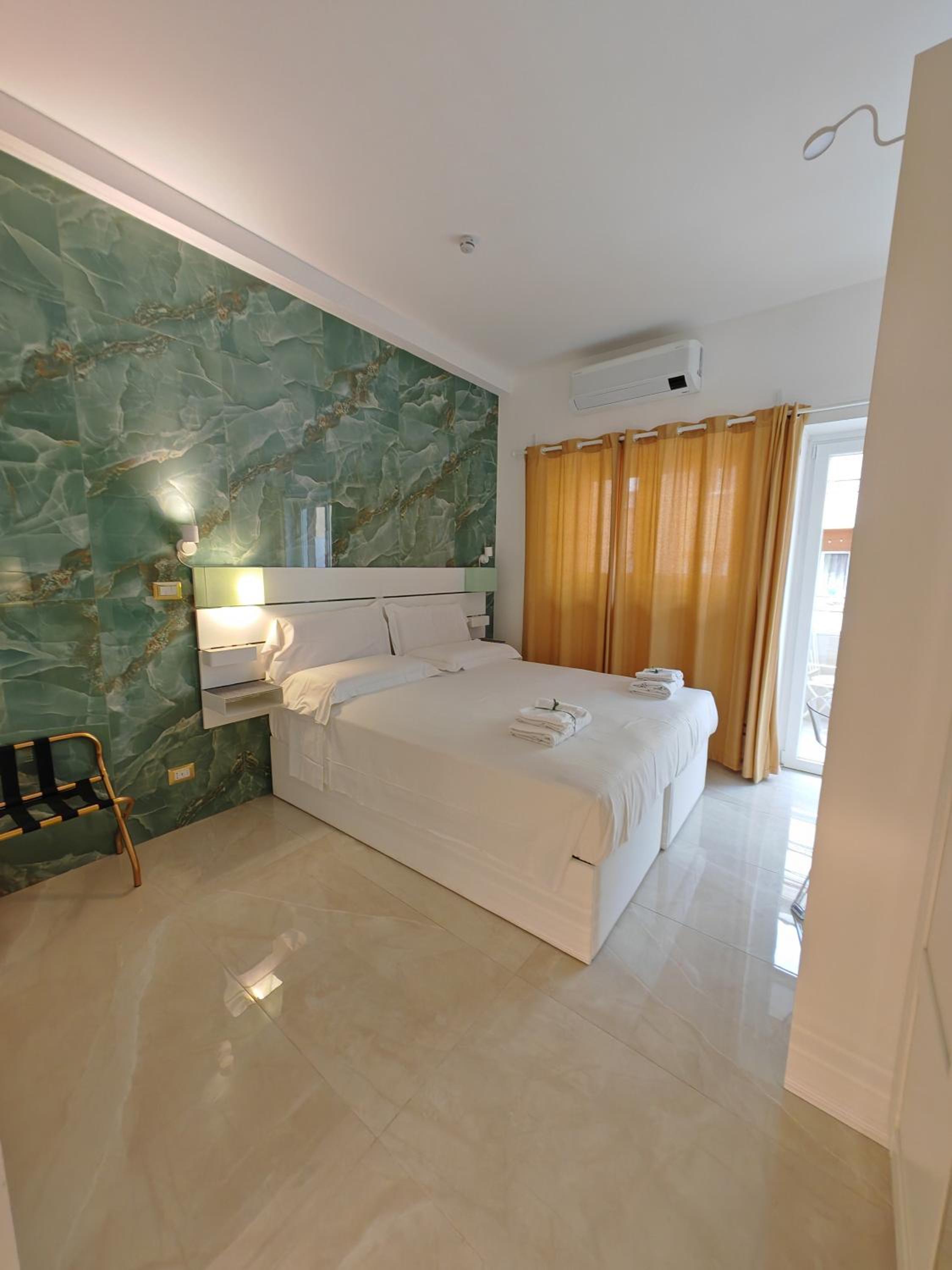 Queen Room with Balcony