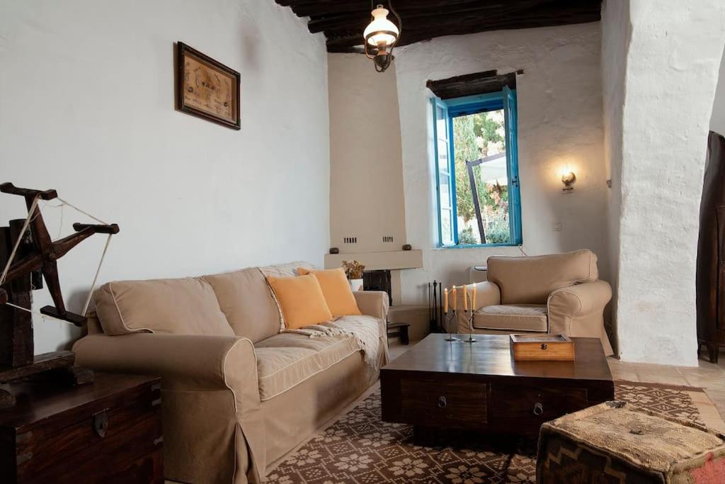 Three-Bedroom Villa photo 2