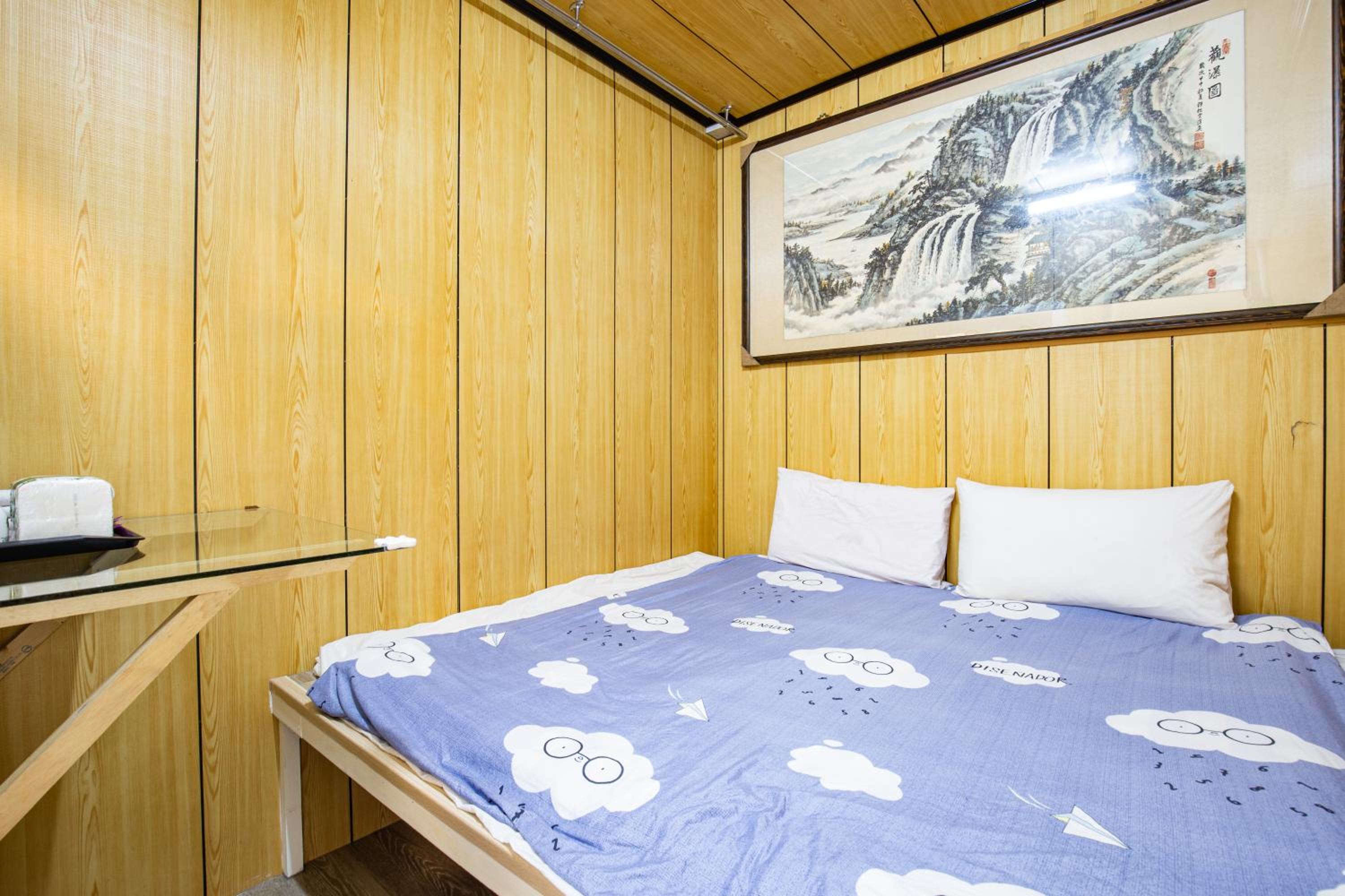 Deluxe Family Suite photo 2