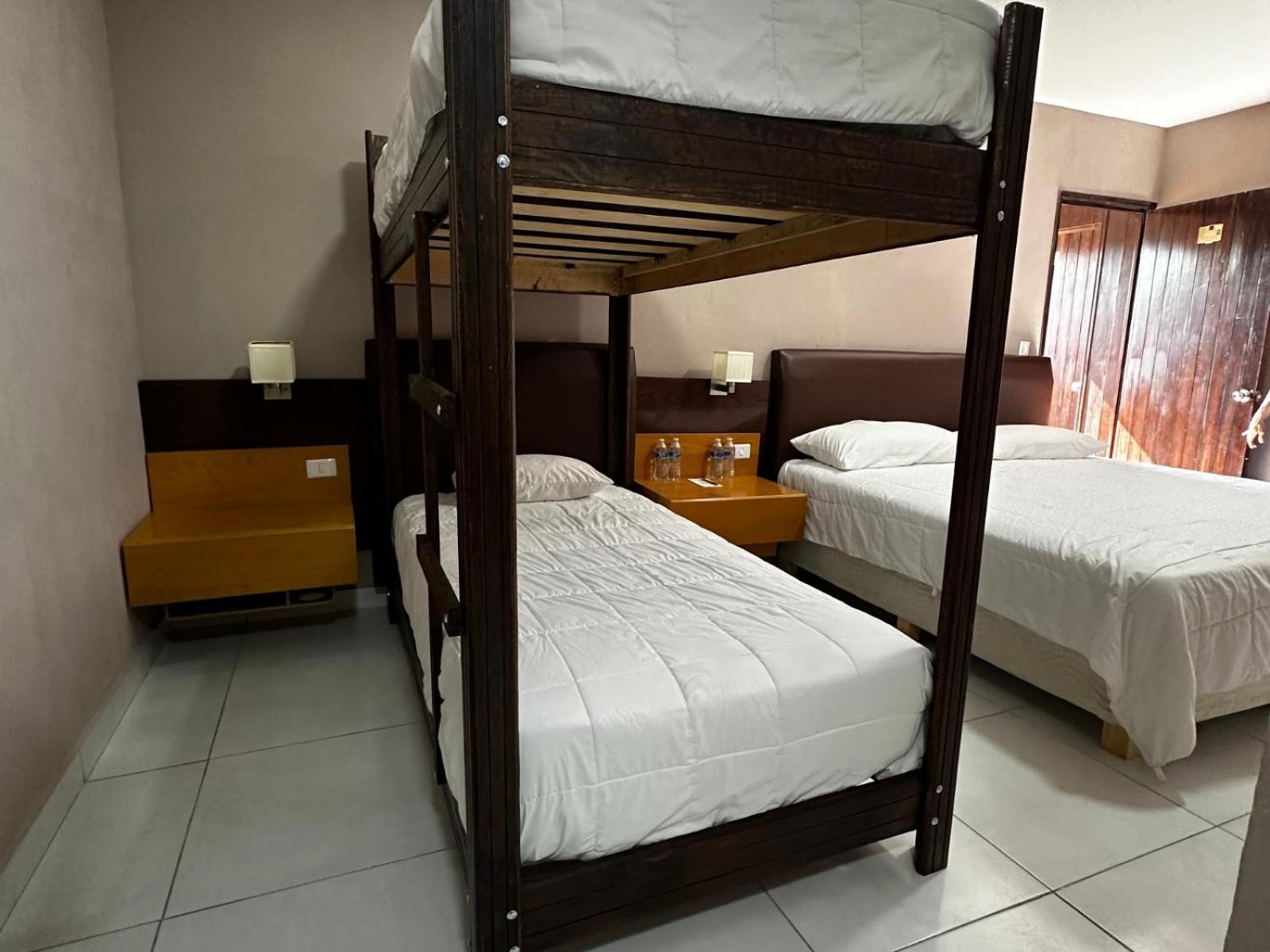 Deluxe Double or Twin Room photo 3