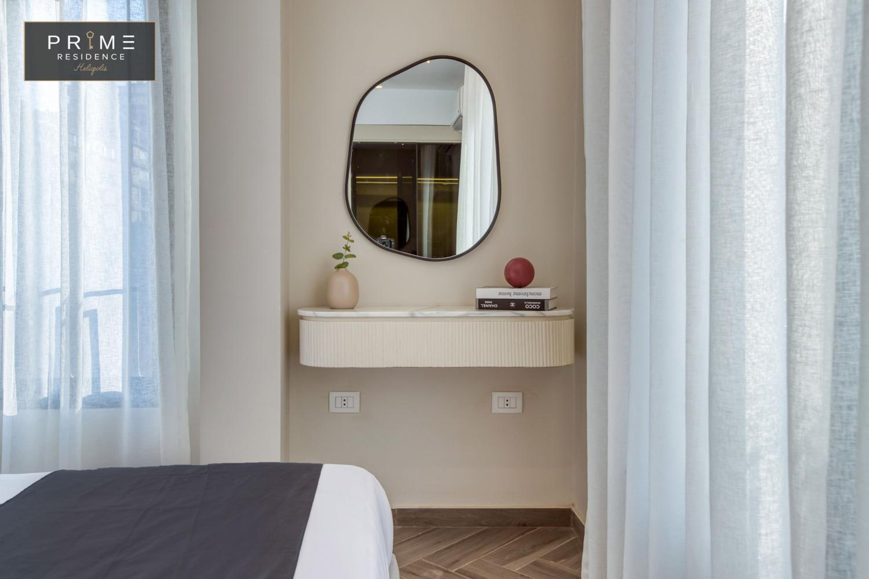 One-Bedroom Standard Apartment - Photo 14
