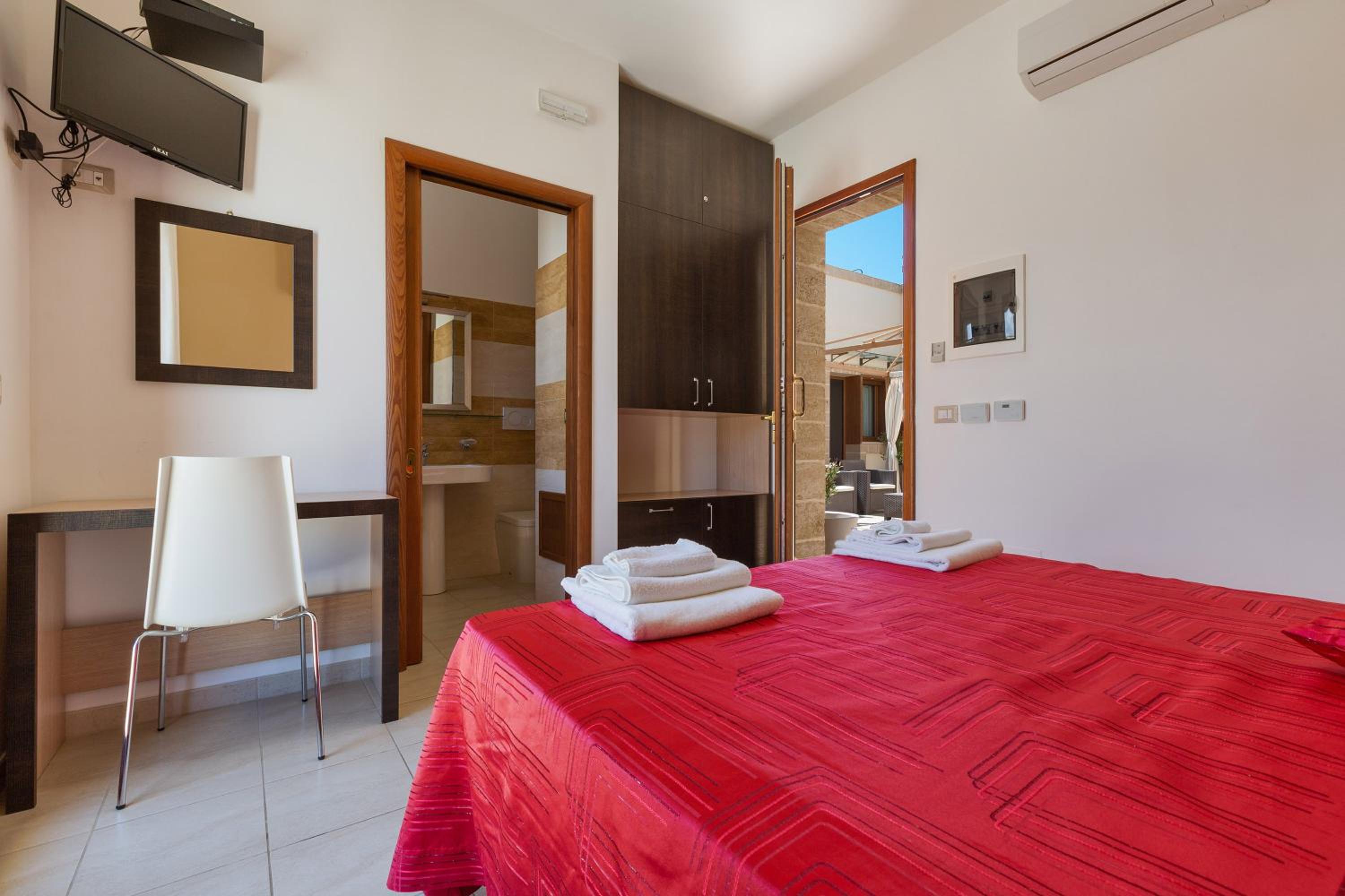 Double Room with Terrace photo 3