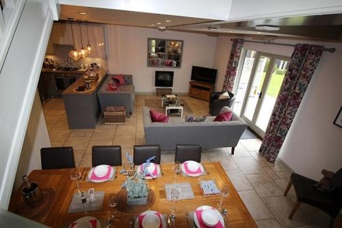 Three-Bedroom Vacation Home  photo 3