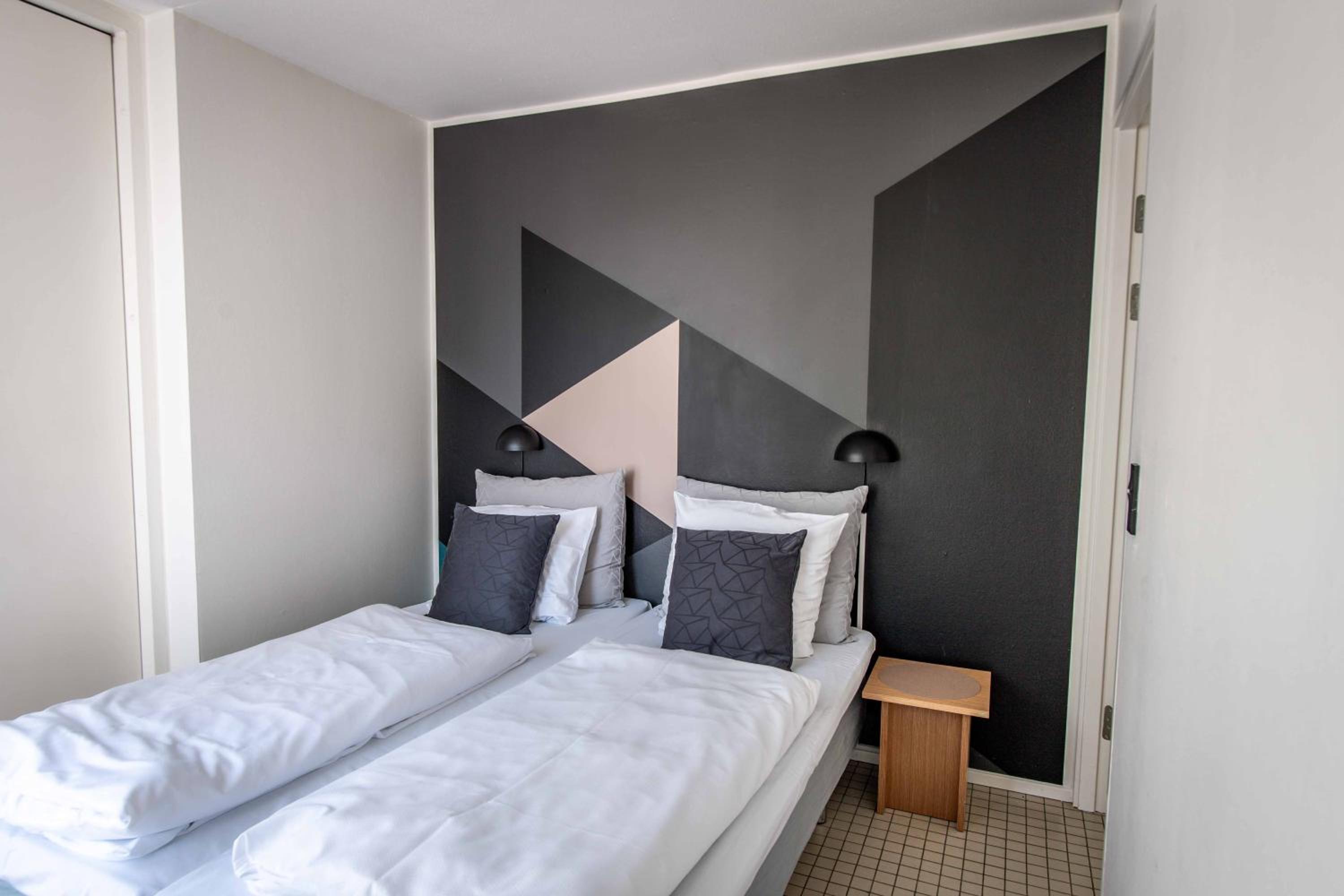 Apartment with Two Double Rooms and with Garden View