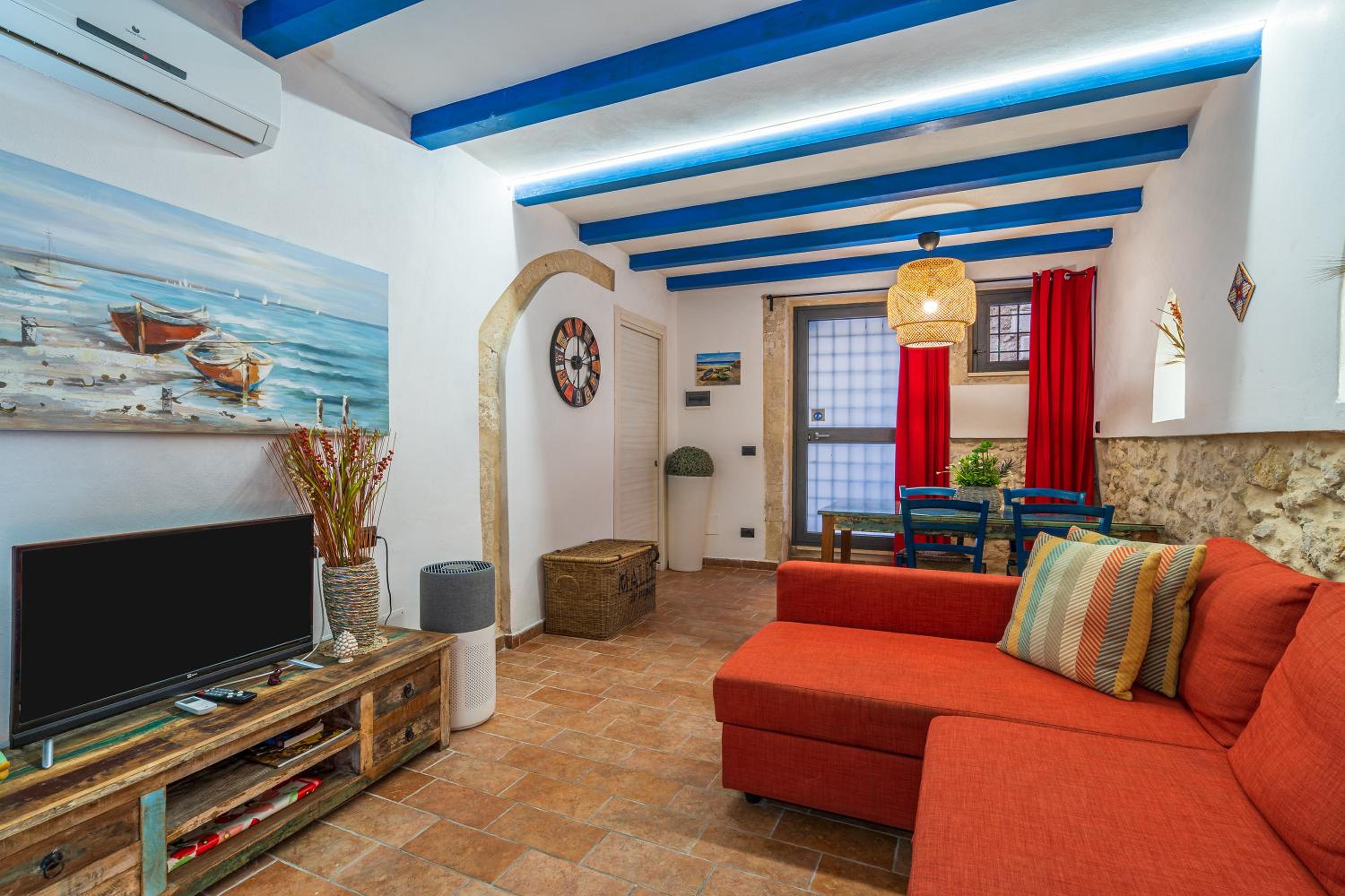 Superior One-Bedroom Apartment