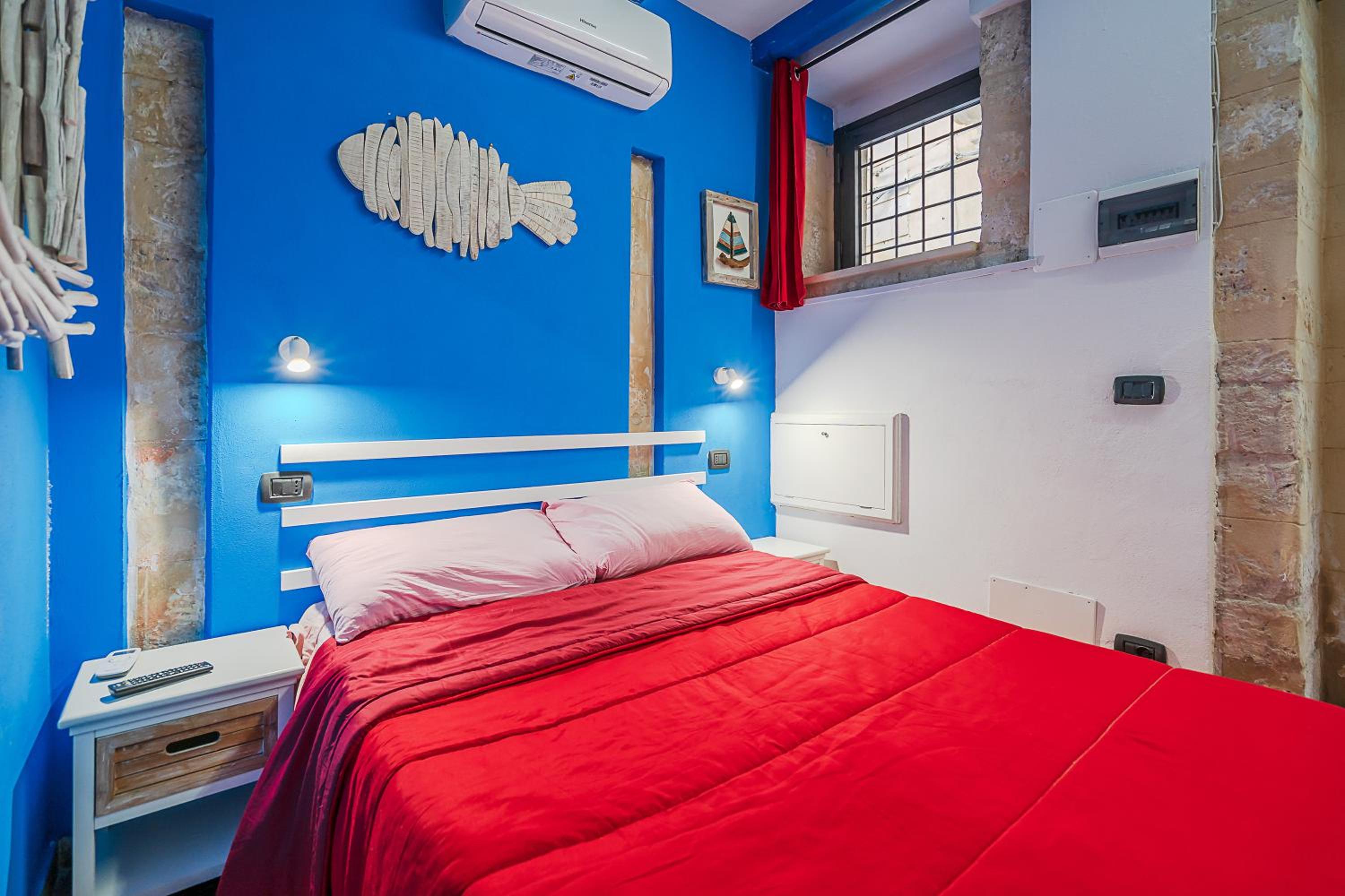 Superior One-Bedroom Apartment