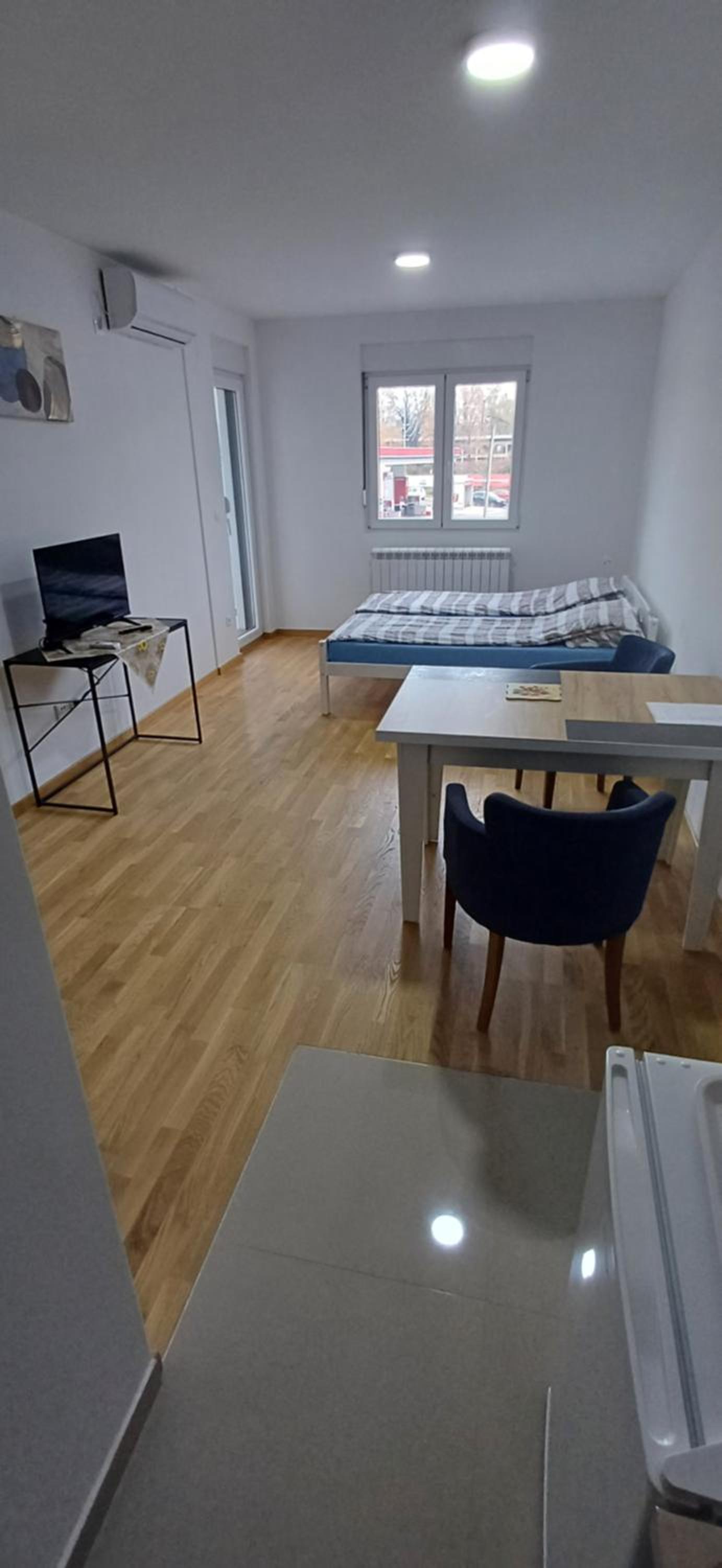 One-Bedroom Apartment with Balcony photo 1