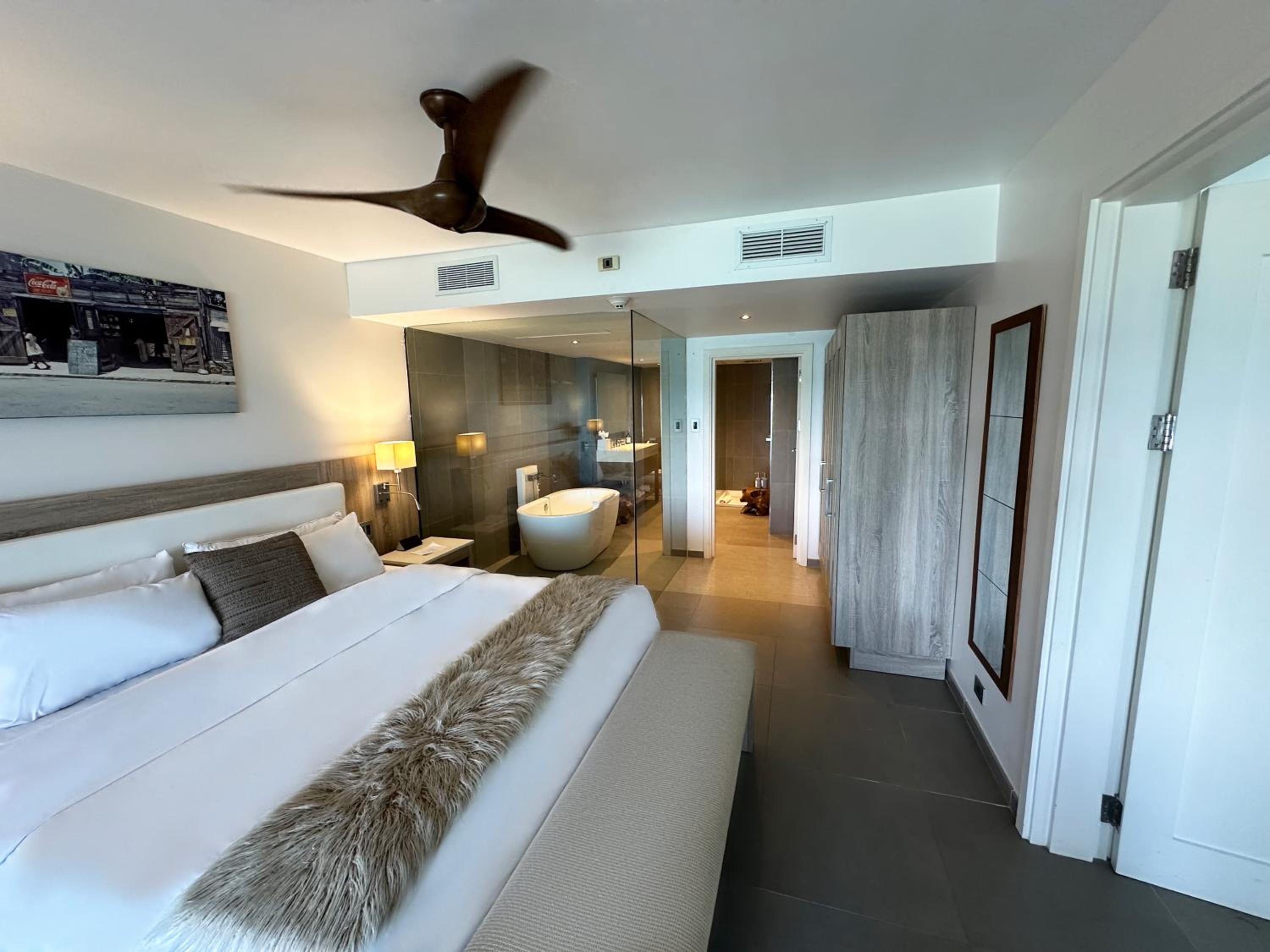 Ocean View One Bedroom Suite