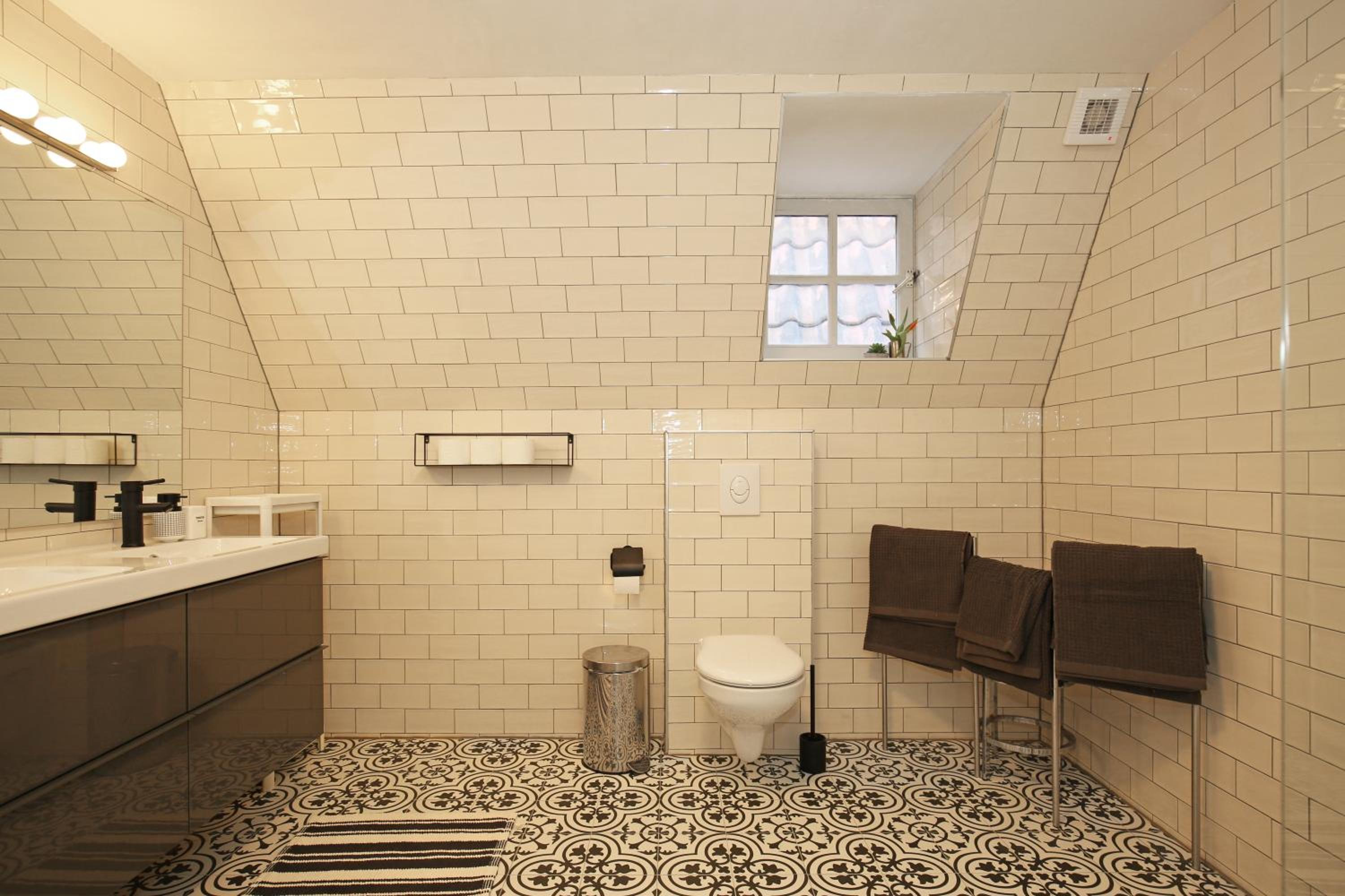 Quadruple Room with Private Bathroom photo 2