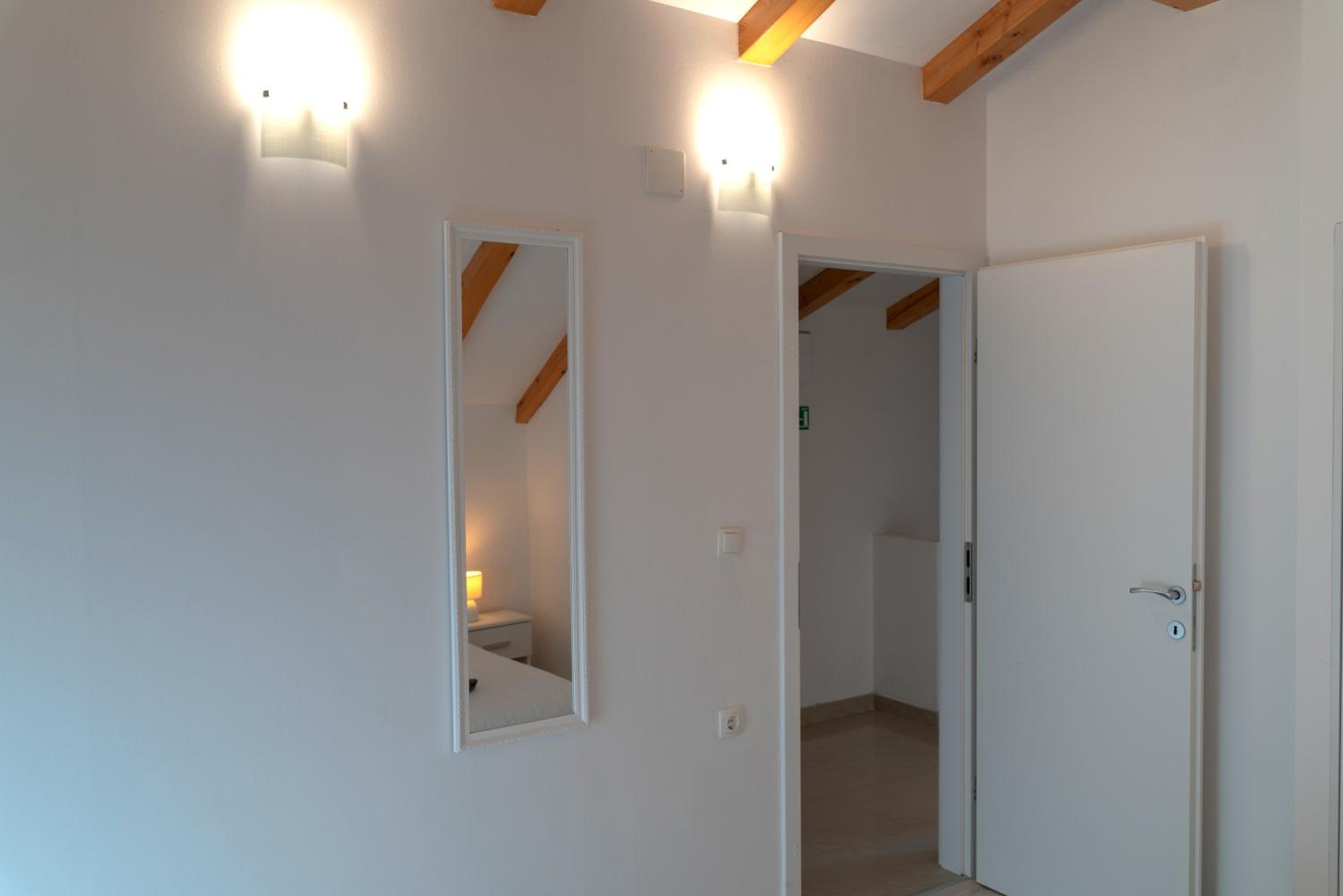 Deluxe Apartment photo 2