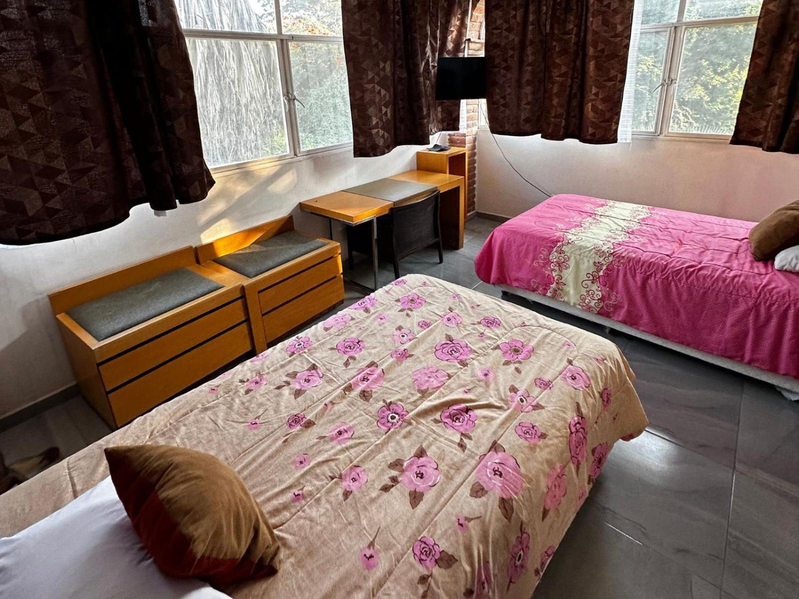 Twin Room with Private Bathroom