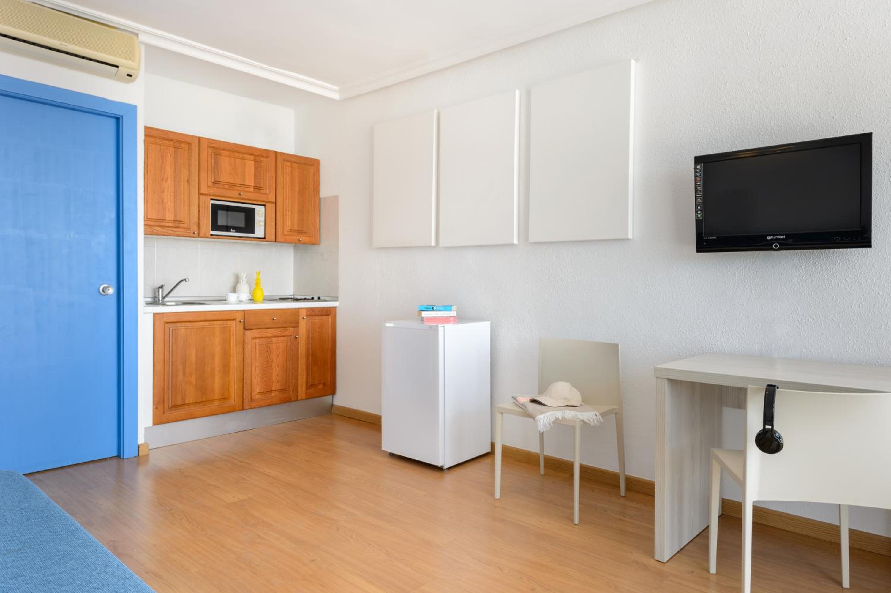 Superior One-Bedroom Apartment with Views photo 2