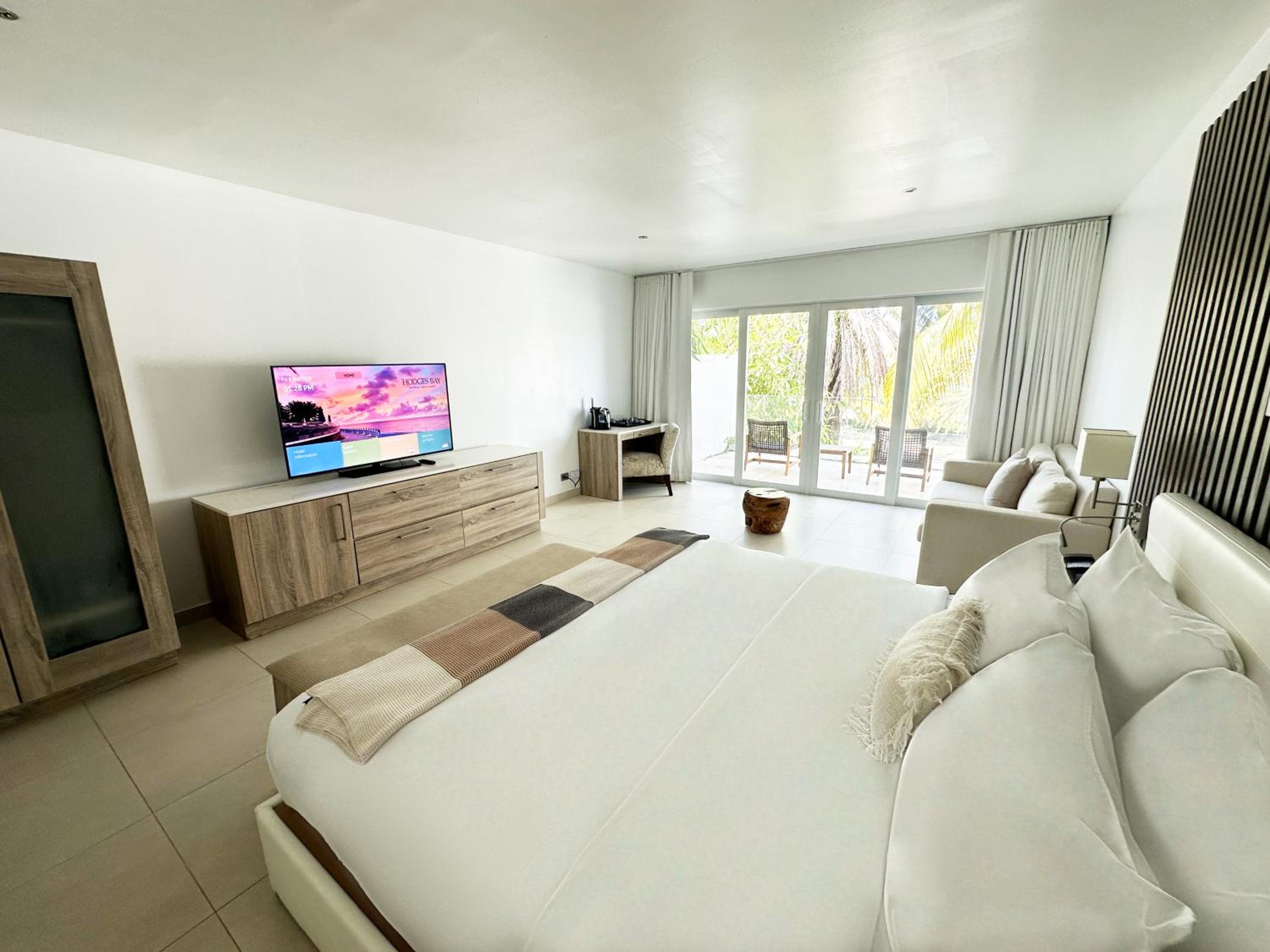 Pool Or Garden Junior Suite