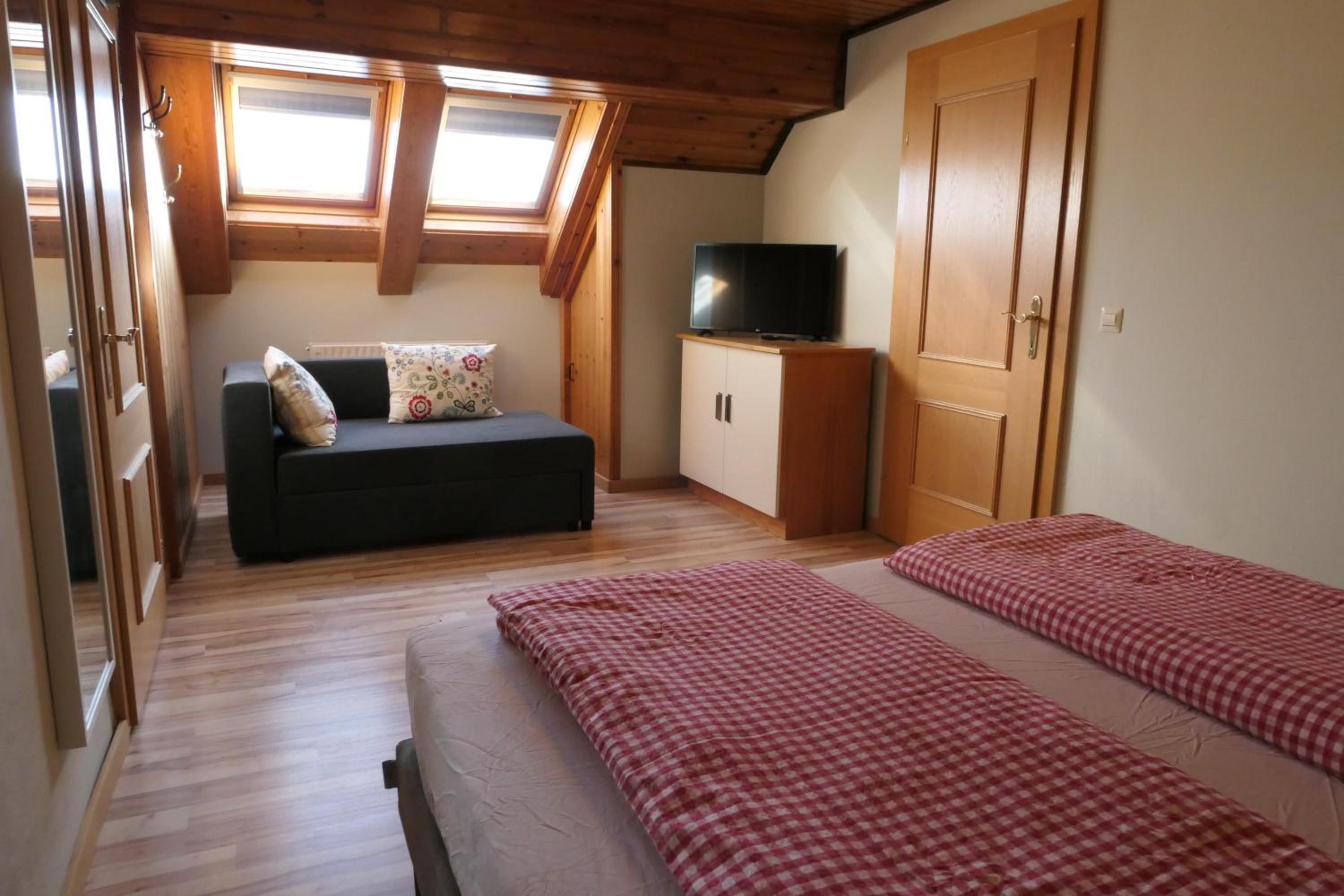 Two-Bedroom Apartment - Penthouse - Photo 4