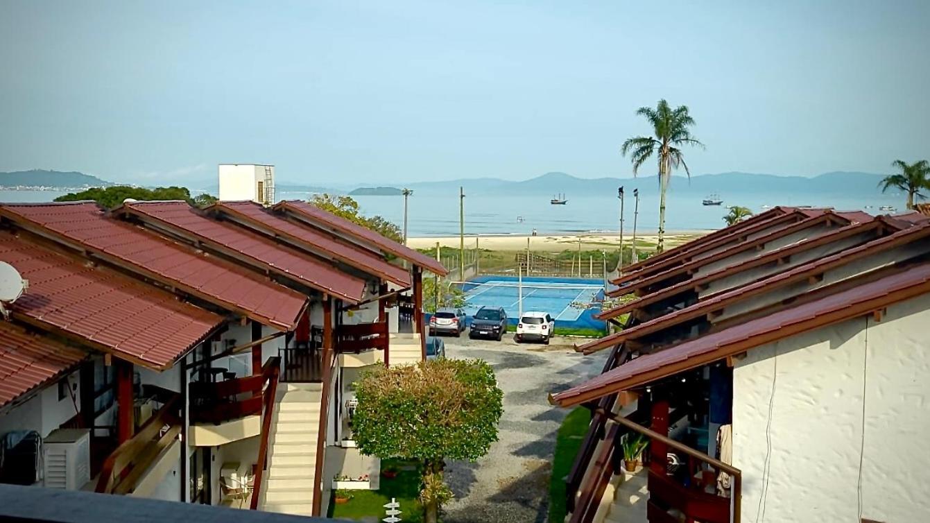 Apartment with Sea View - Photo 9