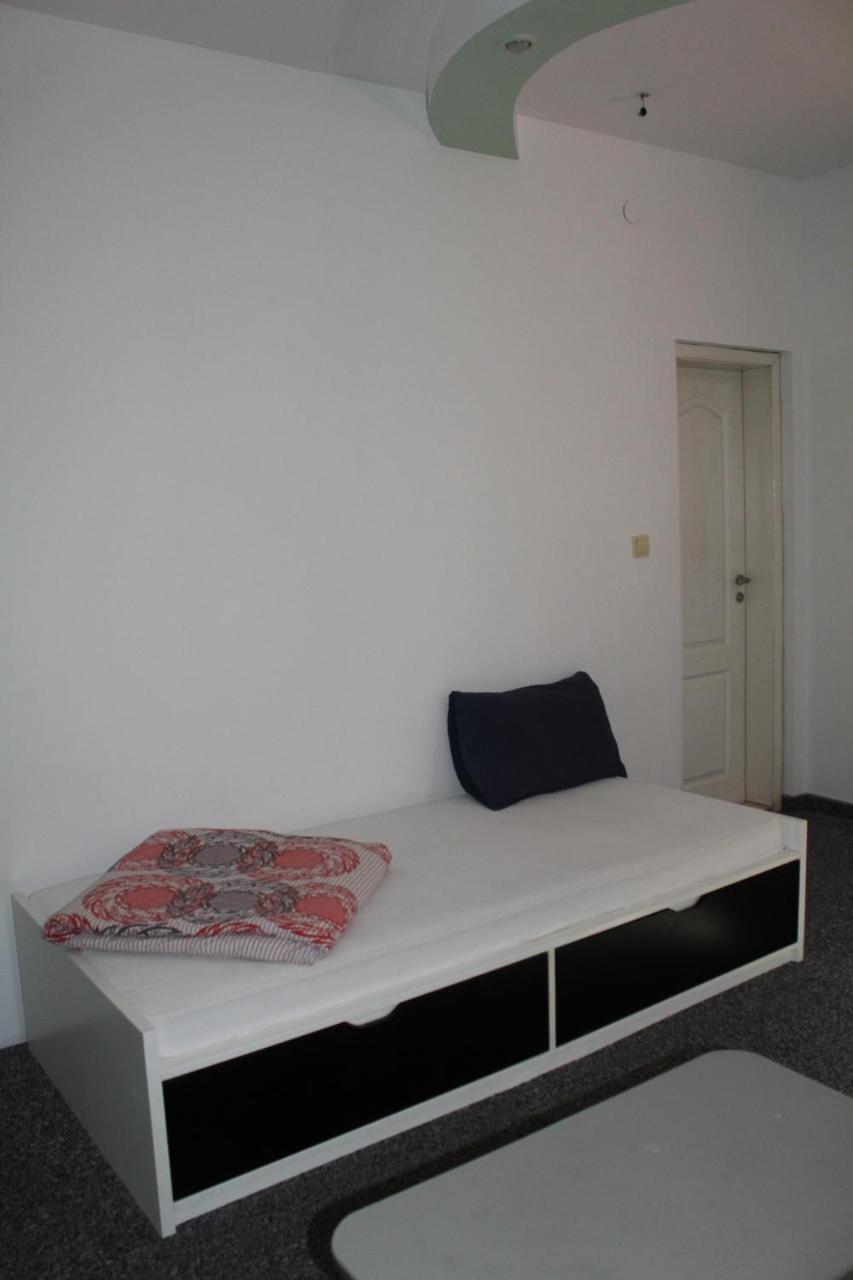 Triple Room with Bath - Photo 5