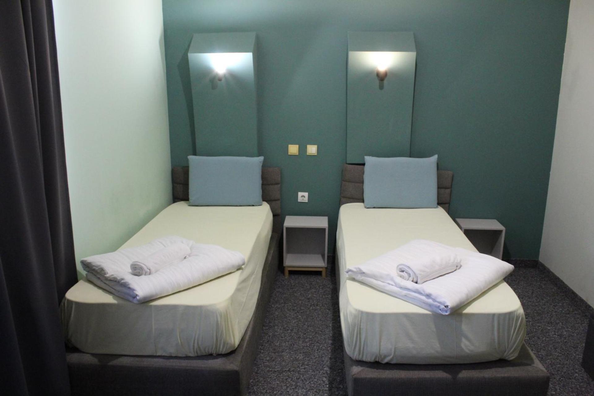 Double Room - Photo 10