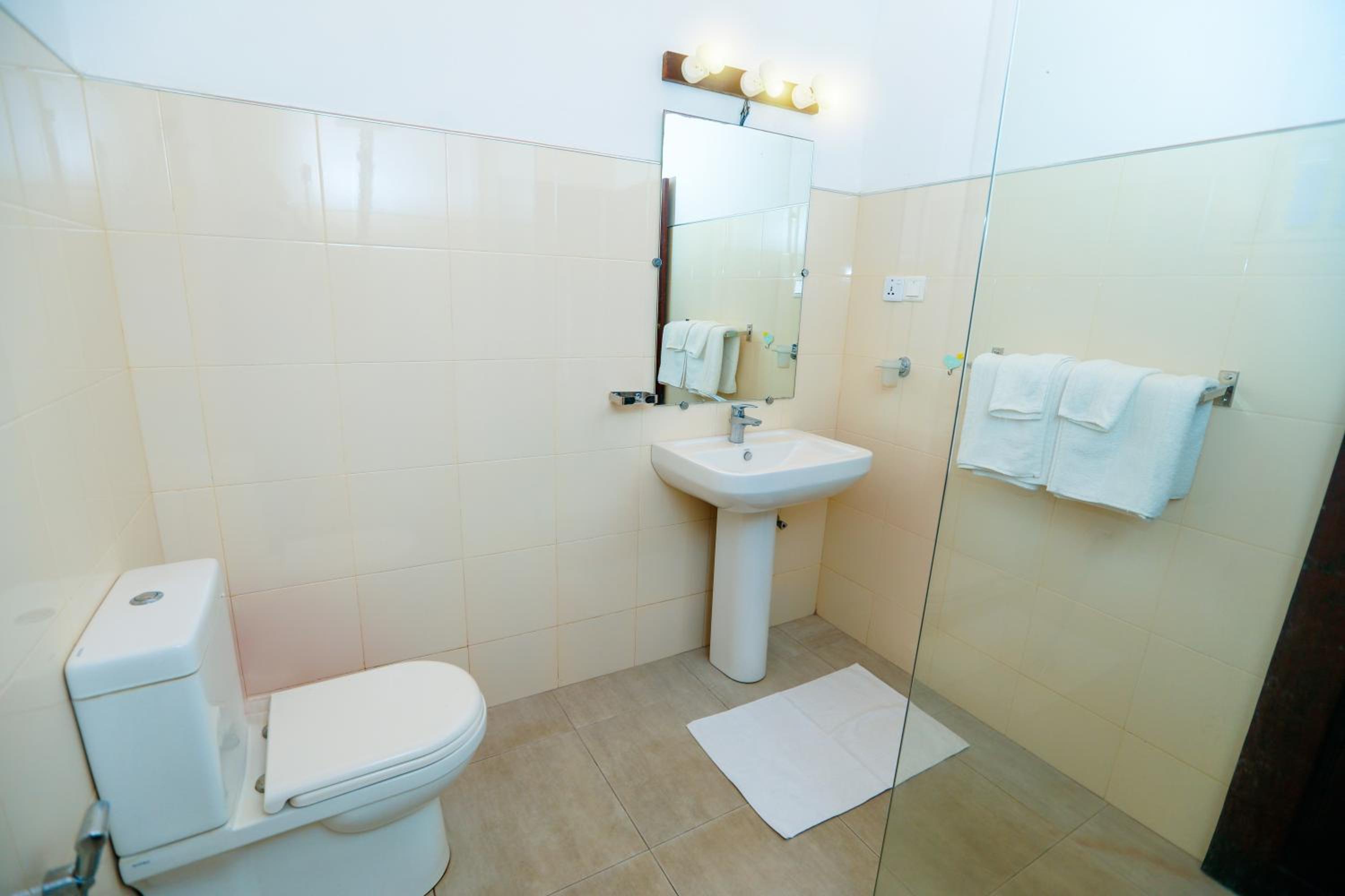 Double Room - Photo 4