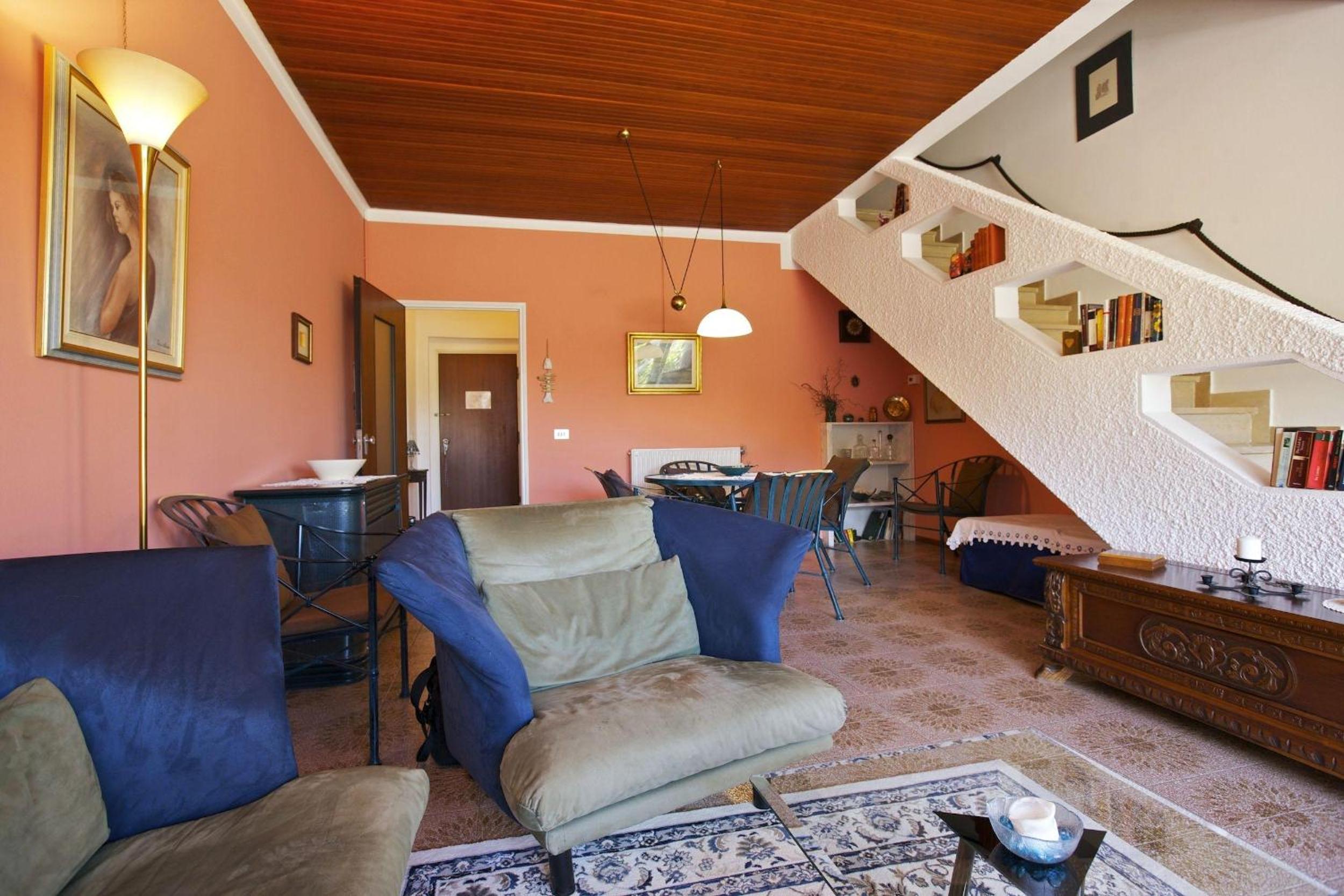 Apartment - Split Level photo 1