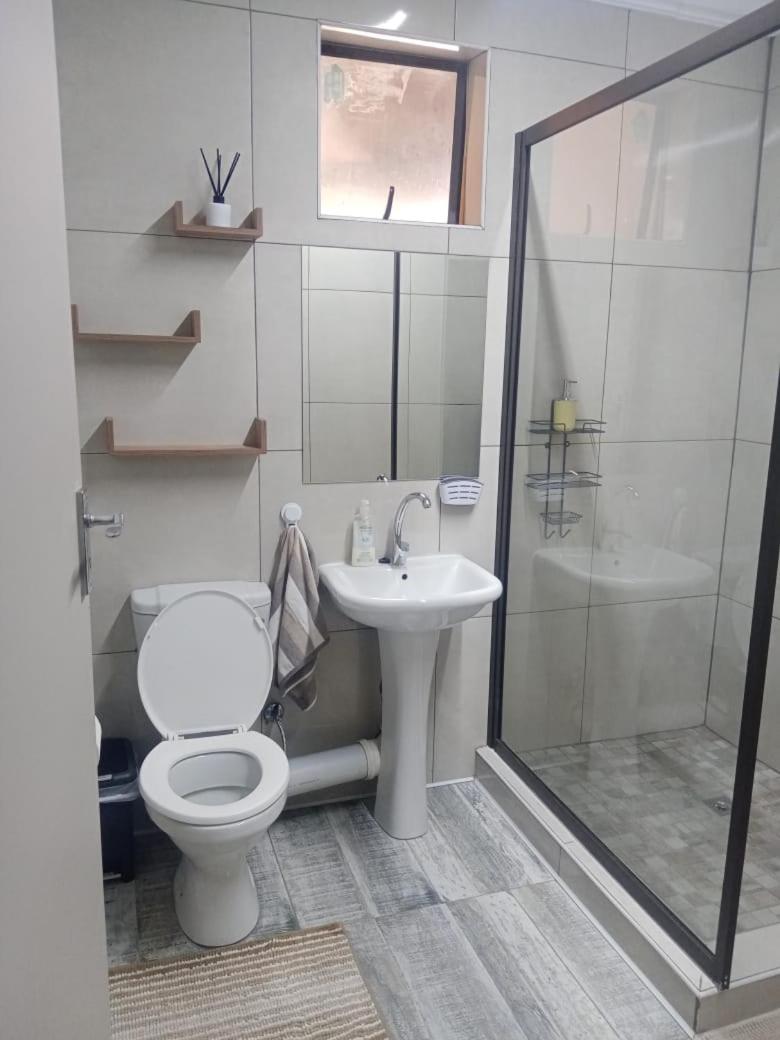 Family Room with Shower photo 2