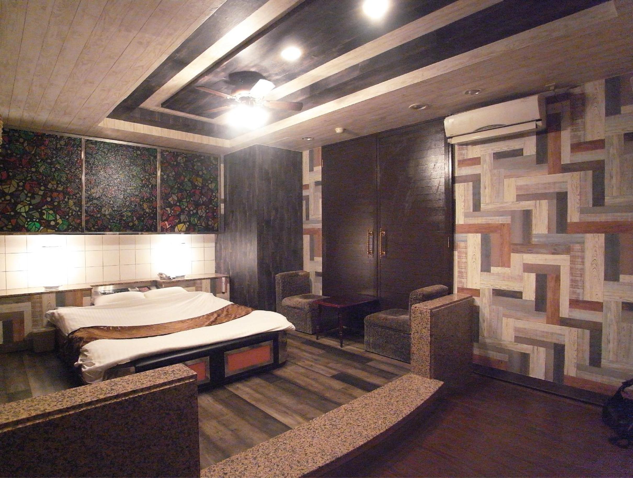 Double Room - 21:00 Check-in - Photo 10
