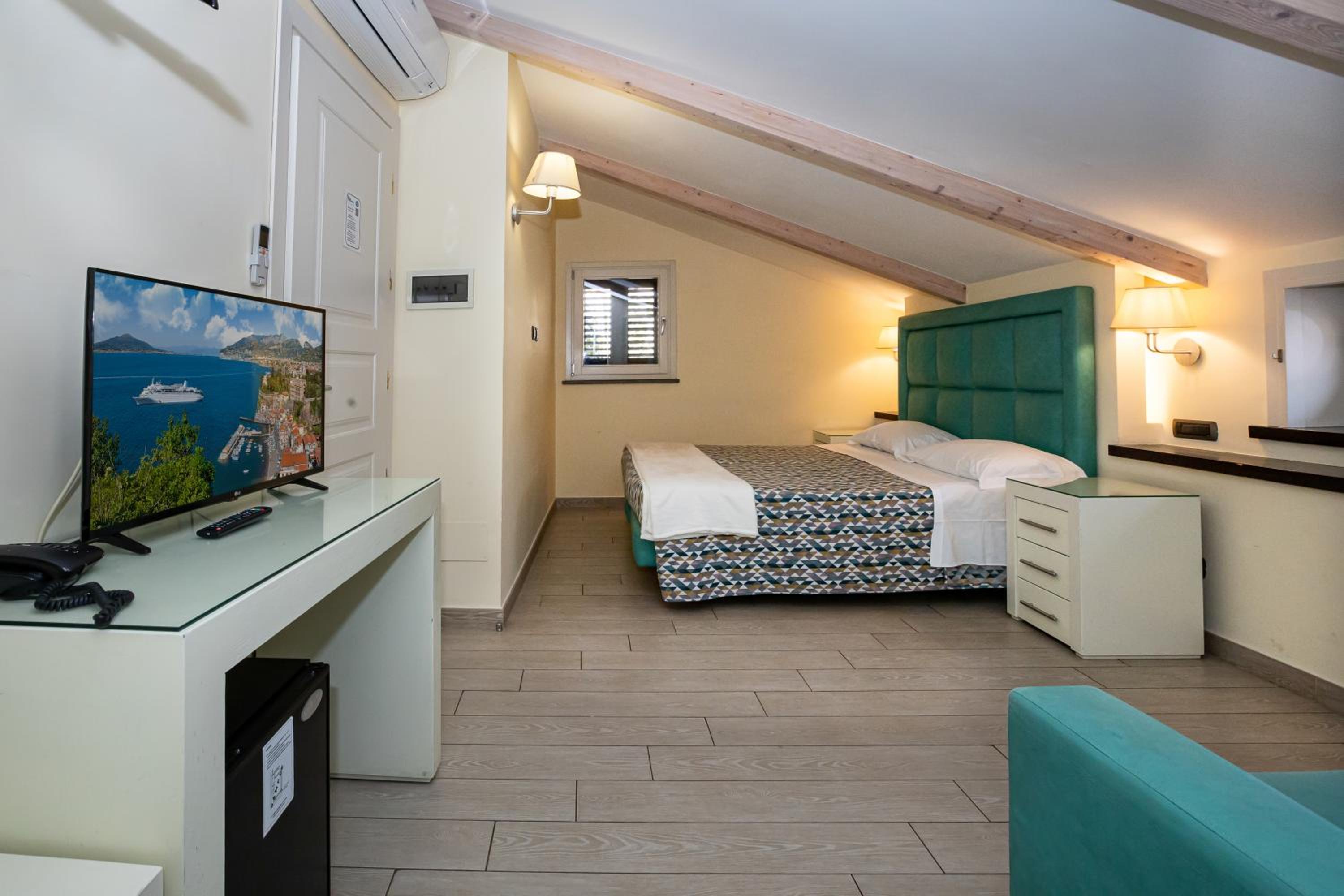 Superior Double Room - Photo 6