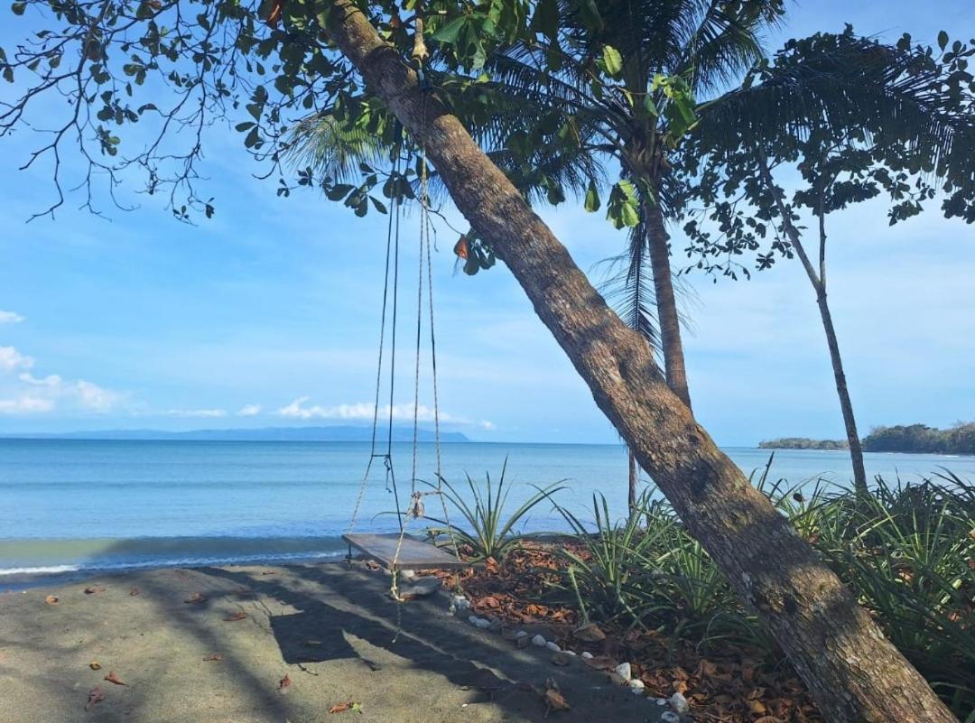 Bungalow - Beach Front photo 3