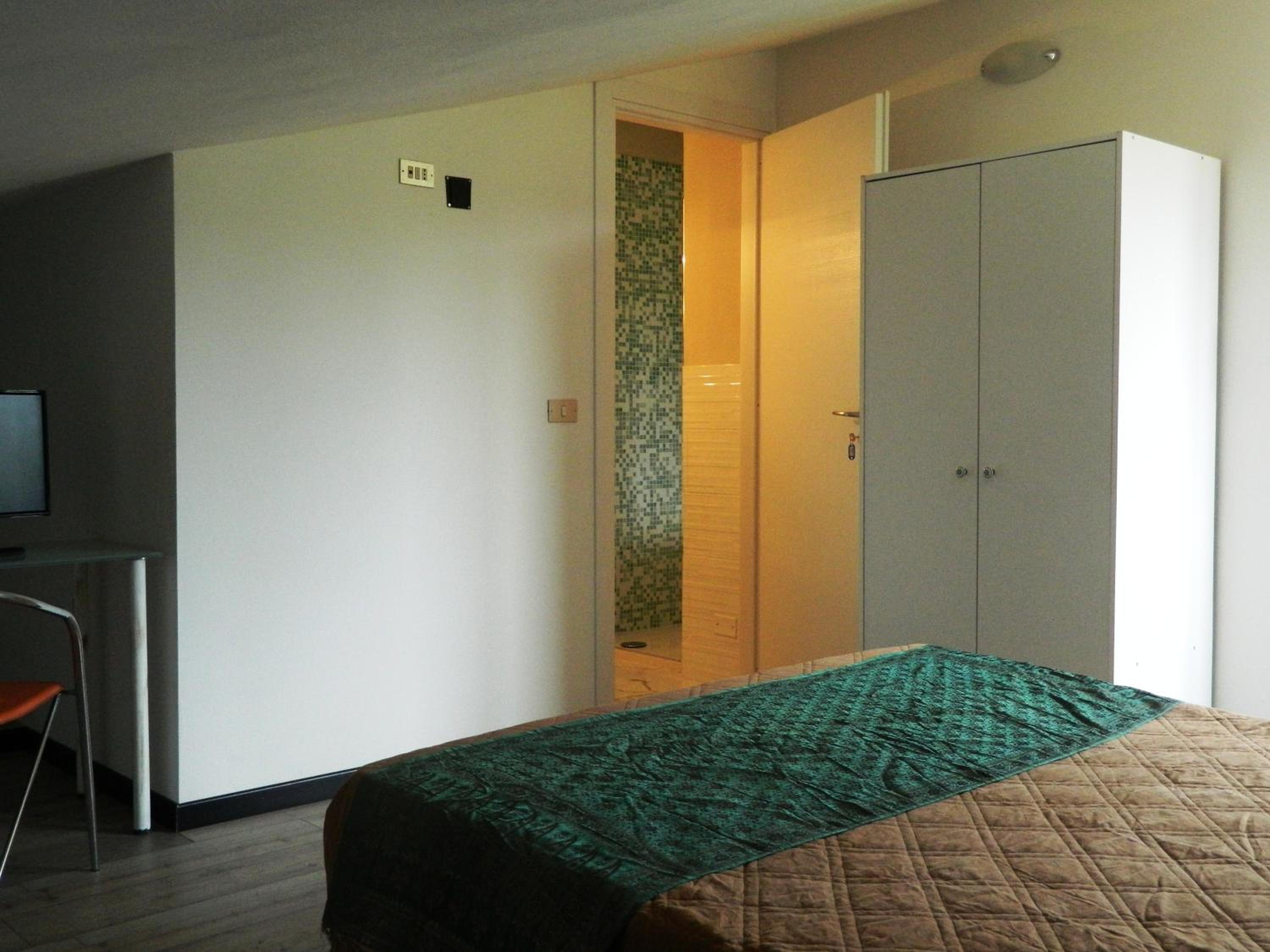 Two-Bedroom Apartment photo 3