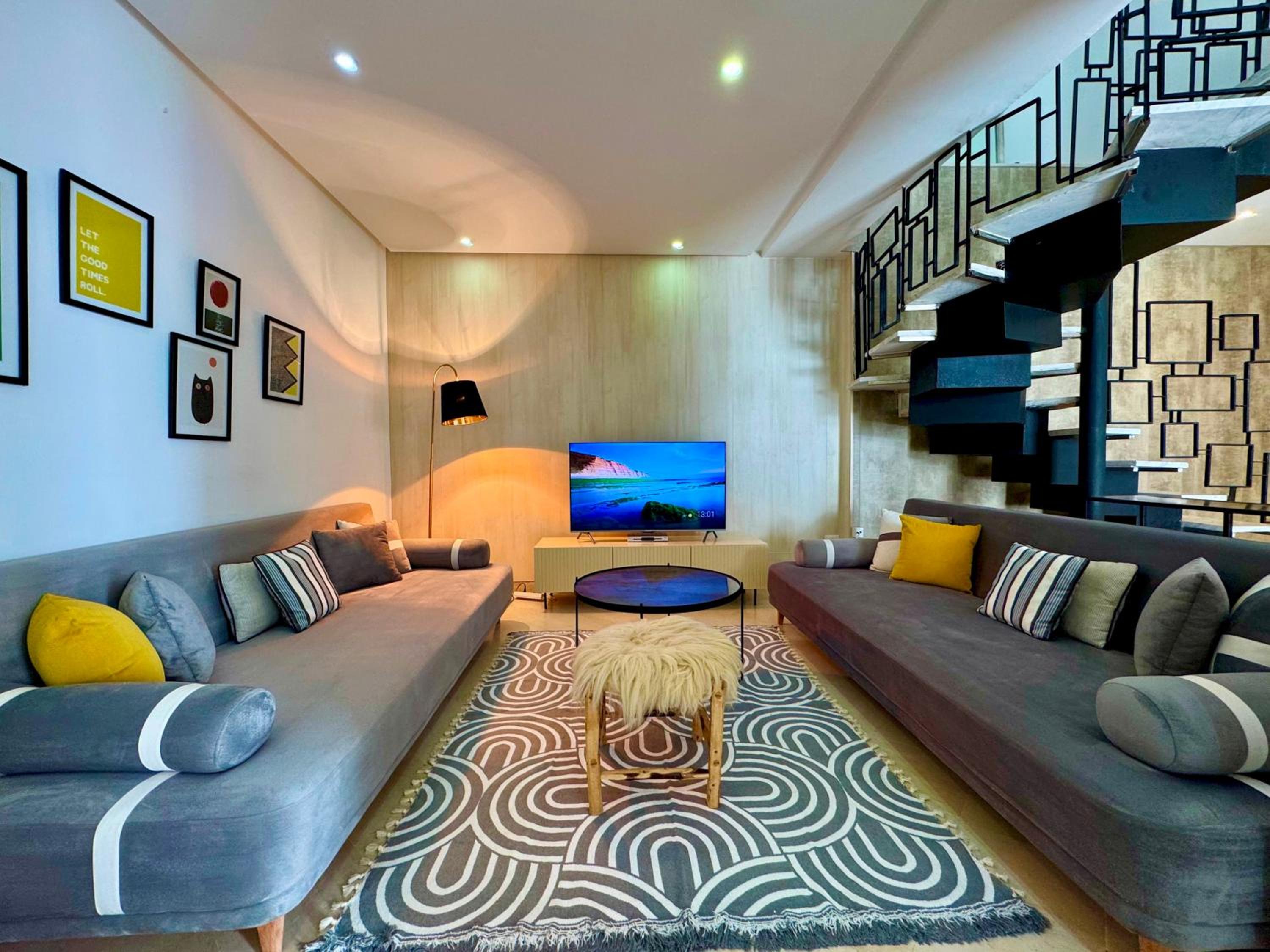 Three-Bedroom Apartment photo 2