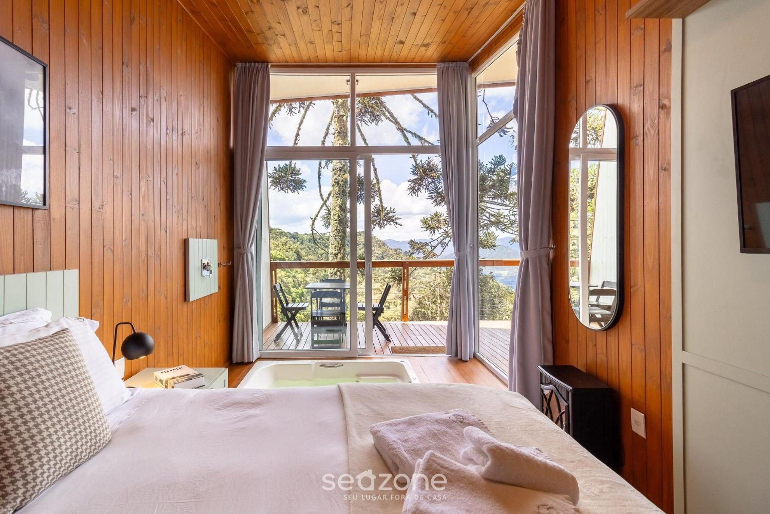 Deluxe Bungalow photo 1