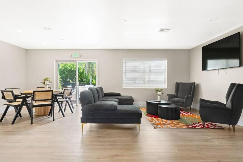 Four-Bedroom House photo 1