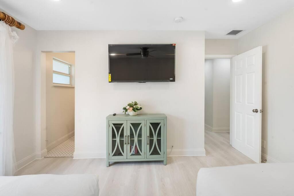 Four-Bedroom House photo 1