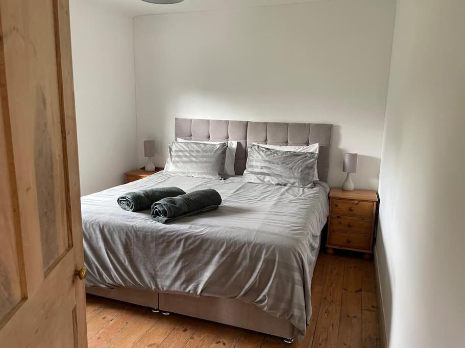 Three-Bedroom House photo 1
