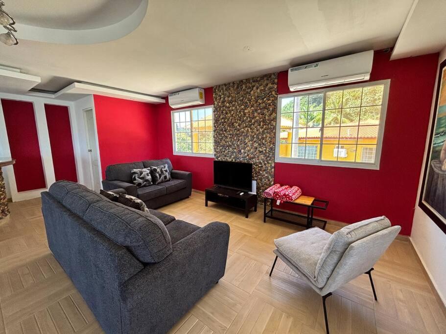Two-Bedroom House photo 3