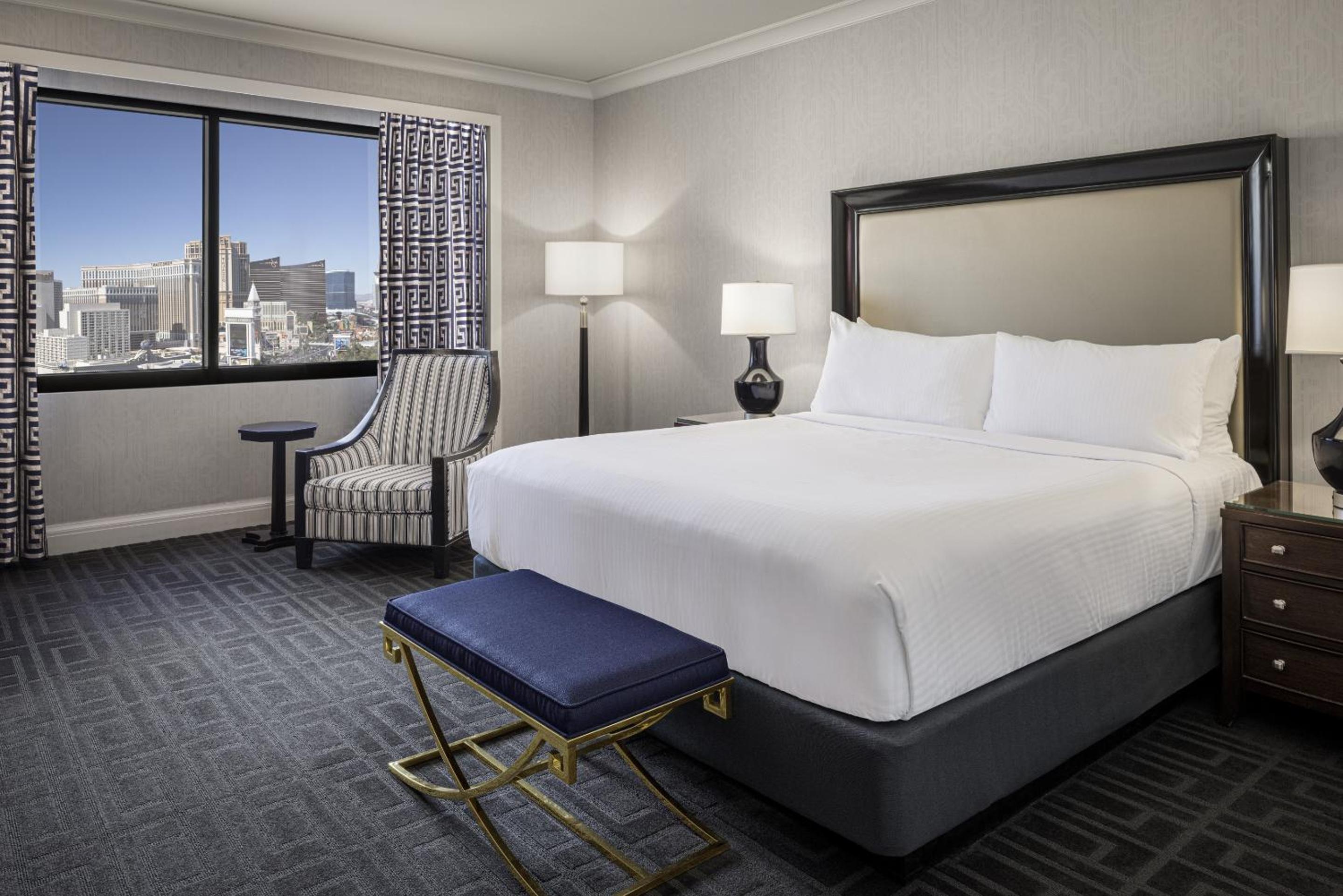 Palace Premium Room, 1 King Bed, Non-Smoking photo 1