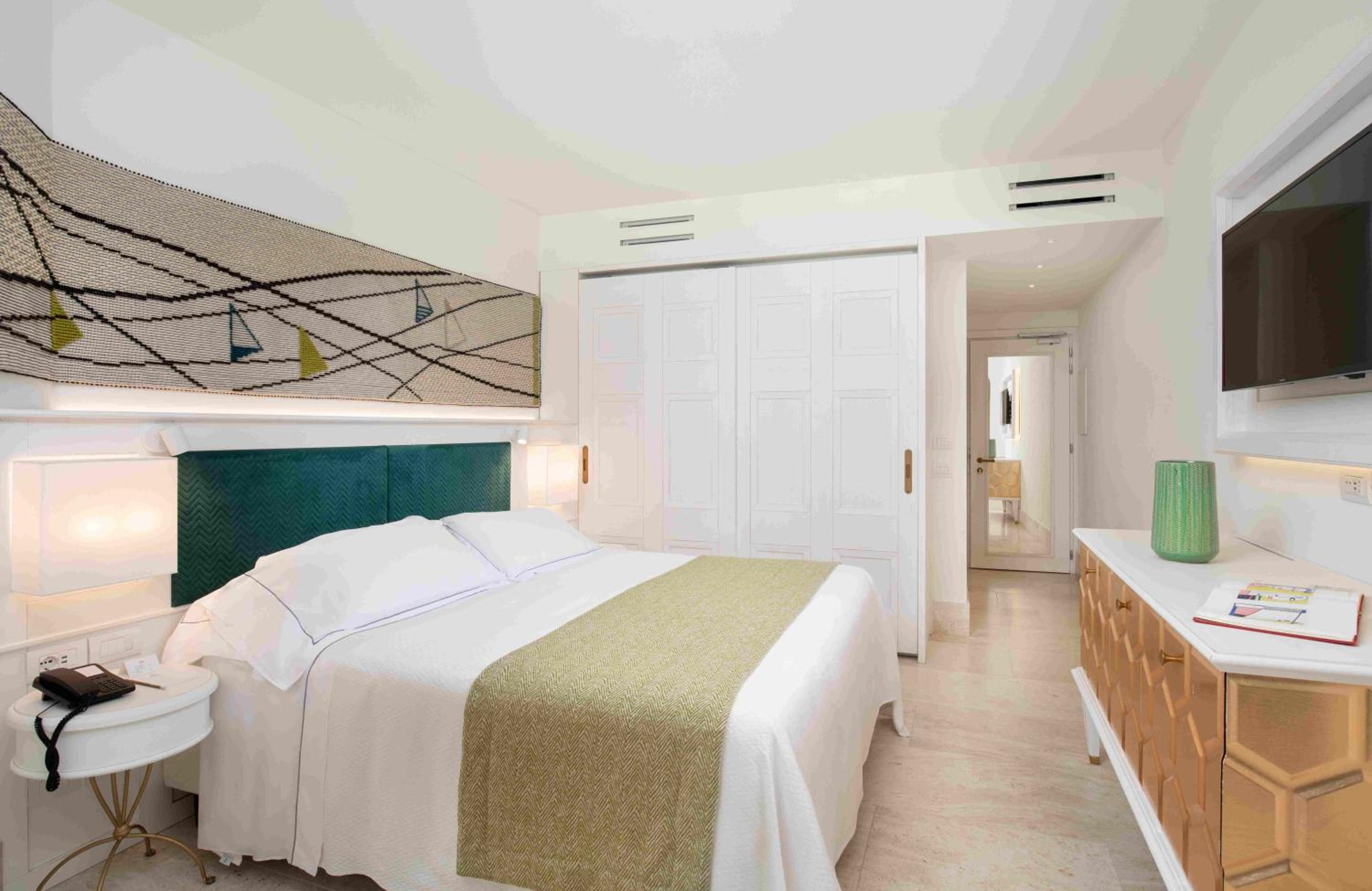 Classic Double or Twin Room Hill Side