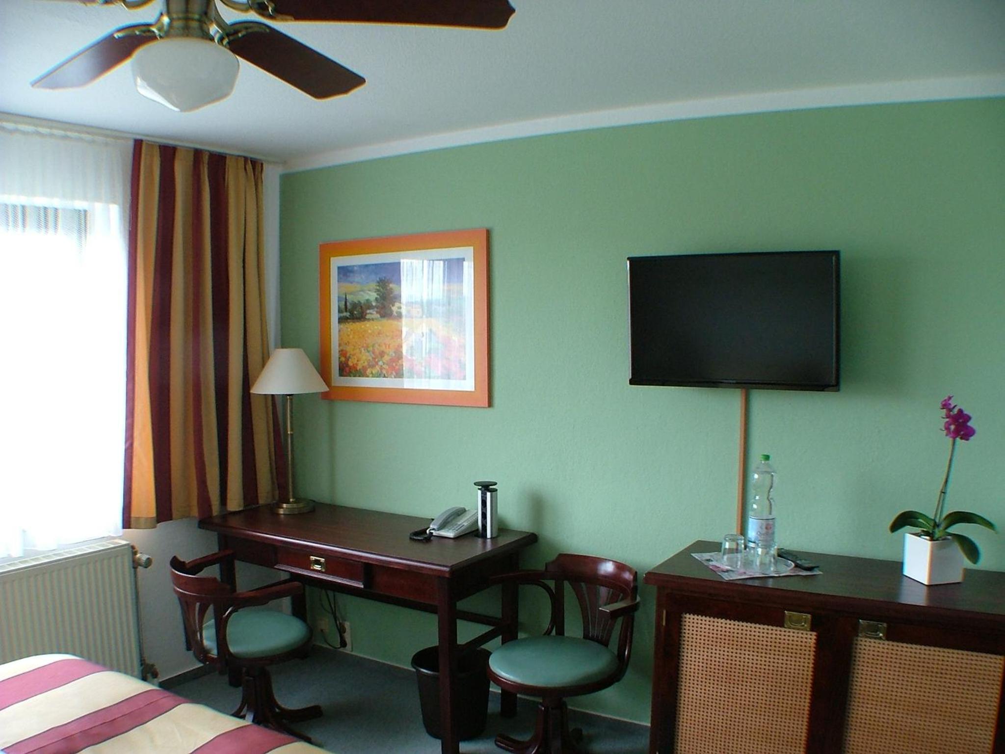 Deluxe Double or Twin Room - Photo 2