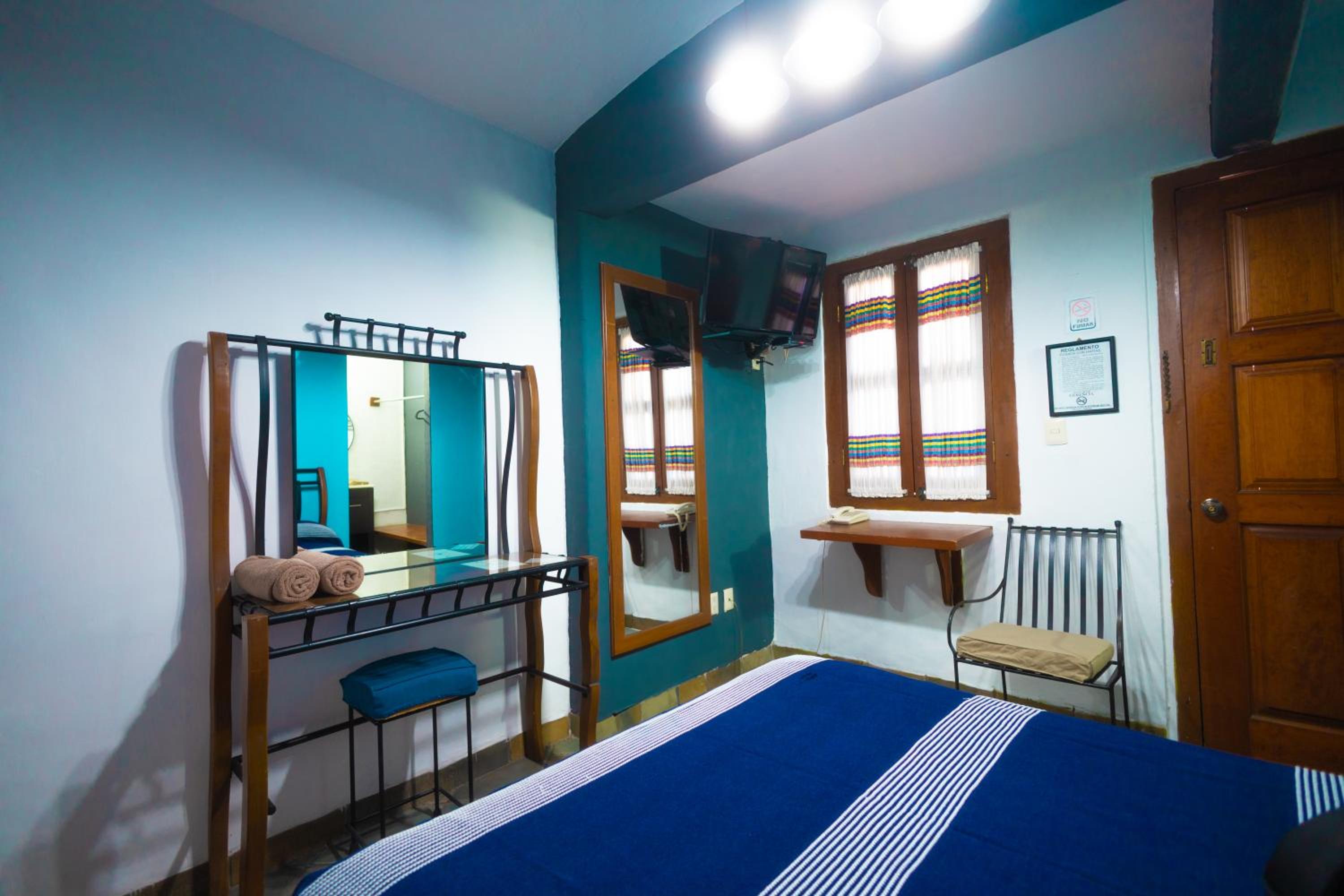 Standard Double Room - Photo 6