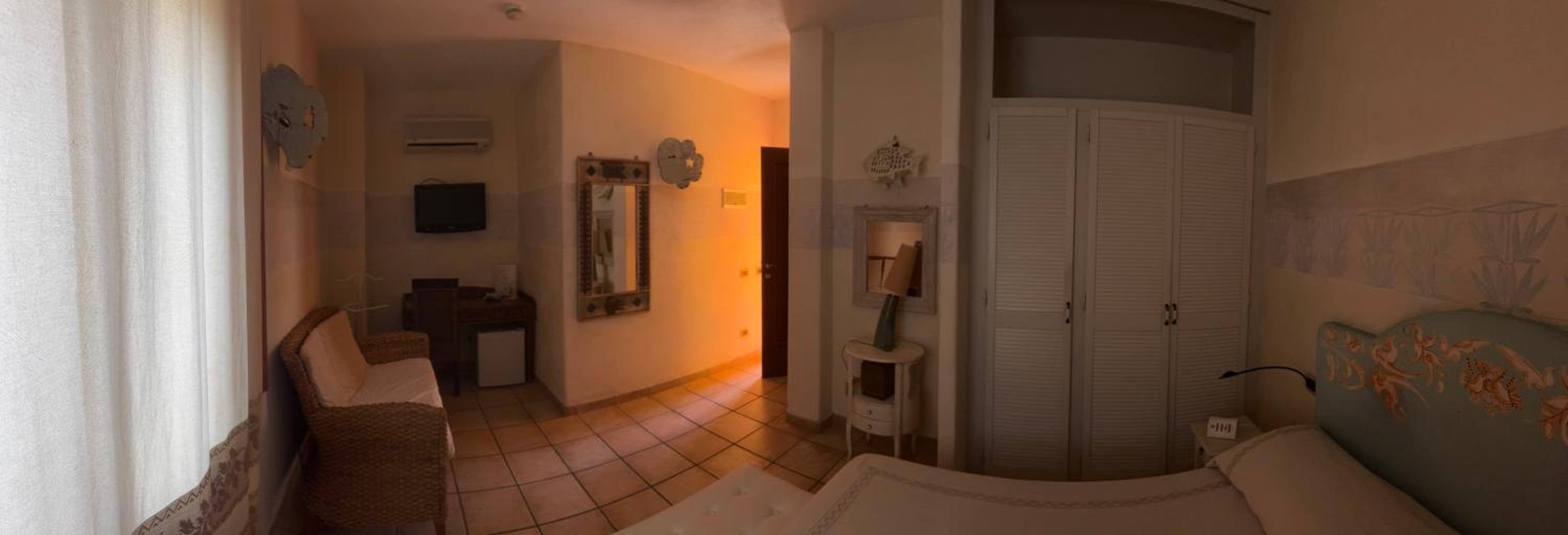 Double or Twin Room - Photo 1