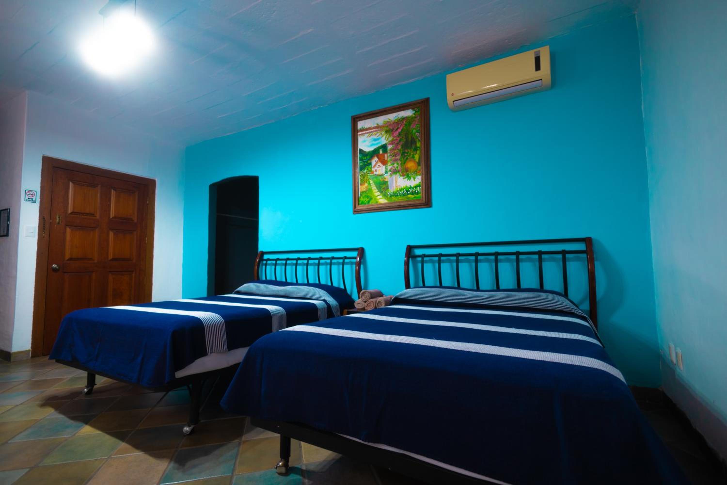 Standard Double Room with Two Double Beds - Photo 12