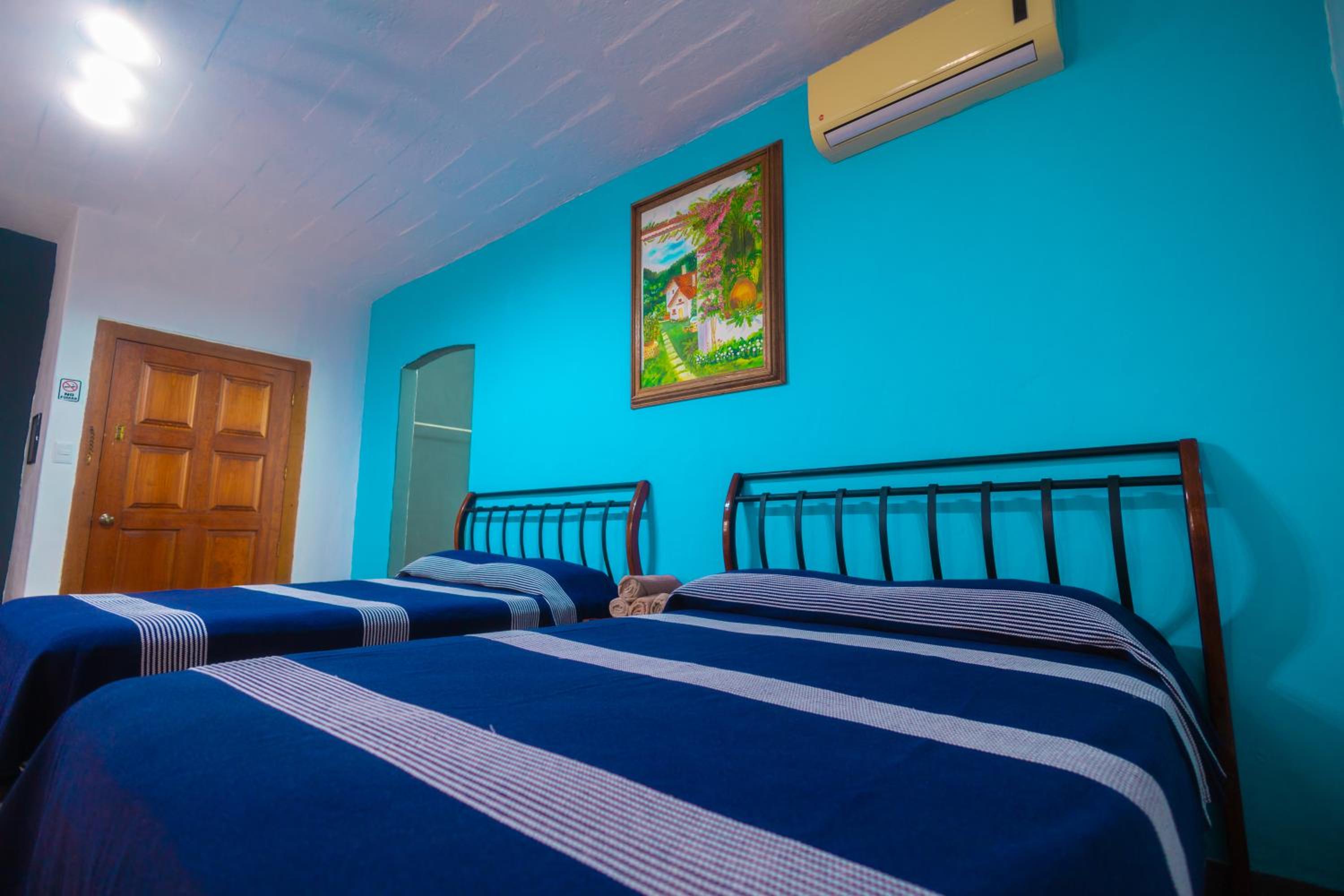 Standard Double Room with Two Double Beds - Photo 9