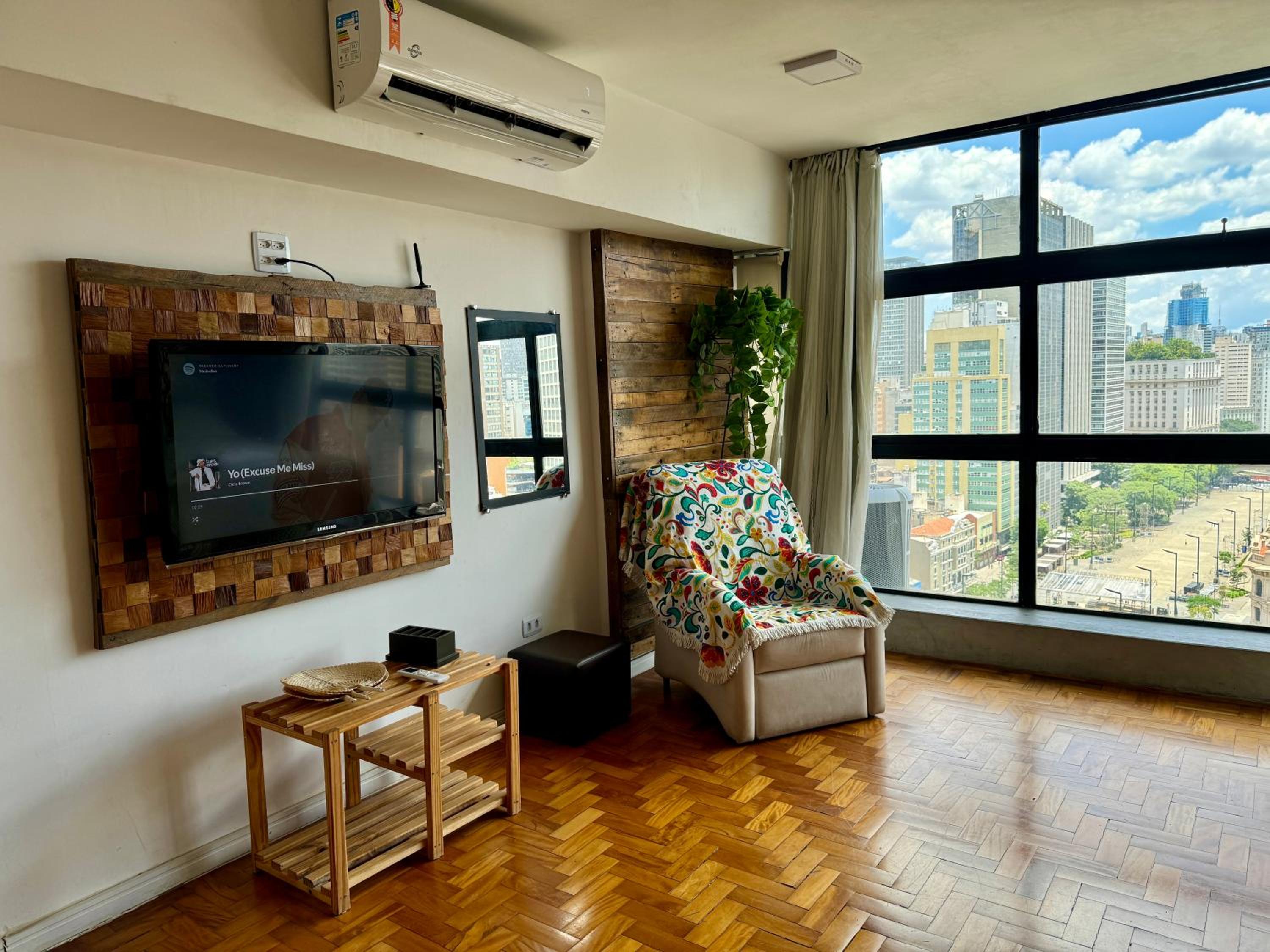Studio Apartment - Photo 8