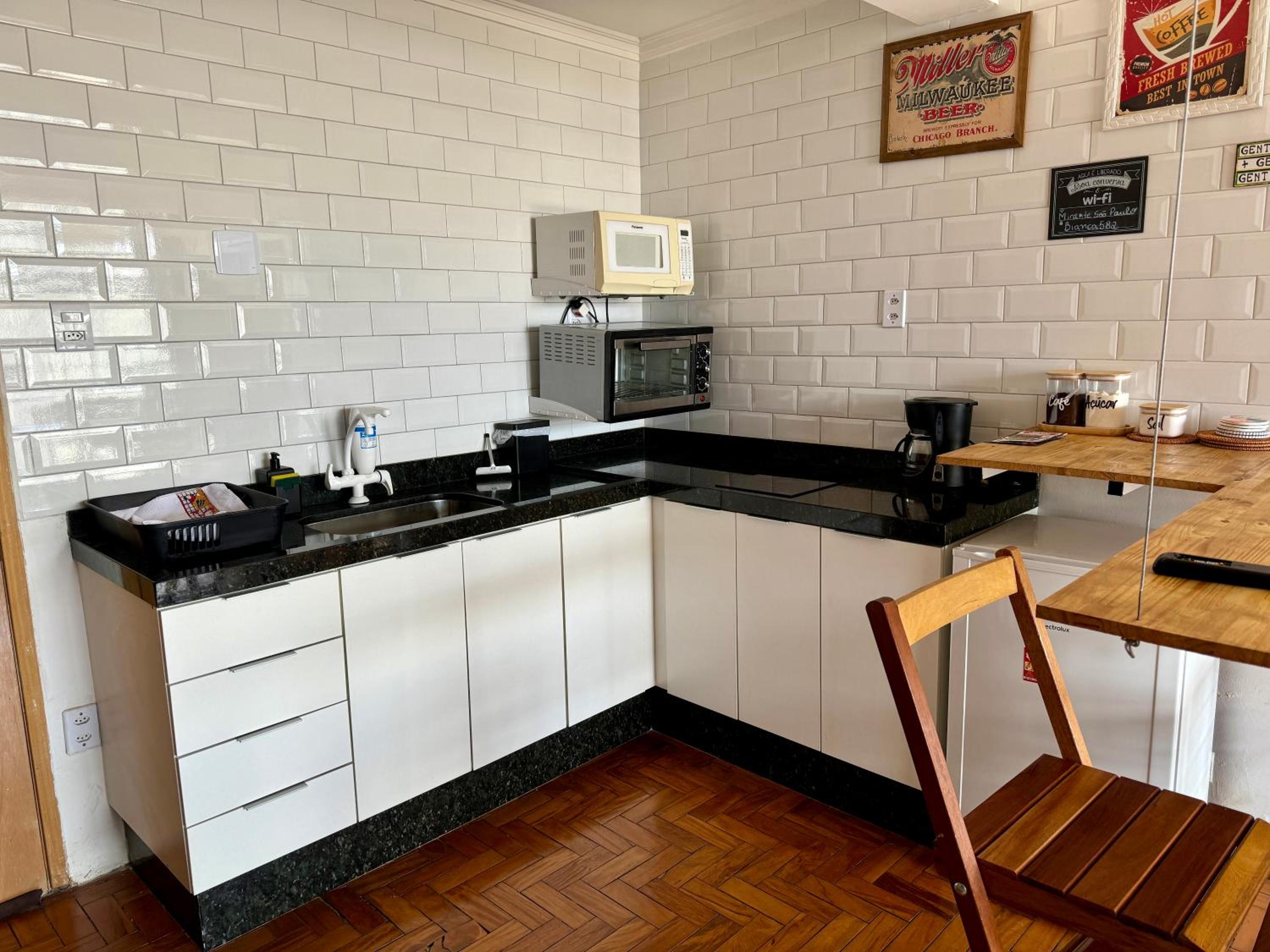 Studio Apartment - Photo 11